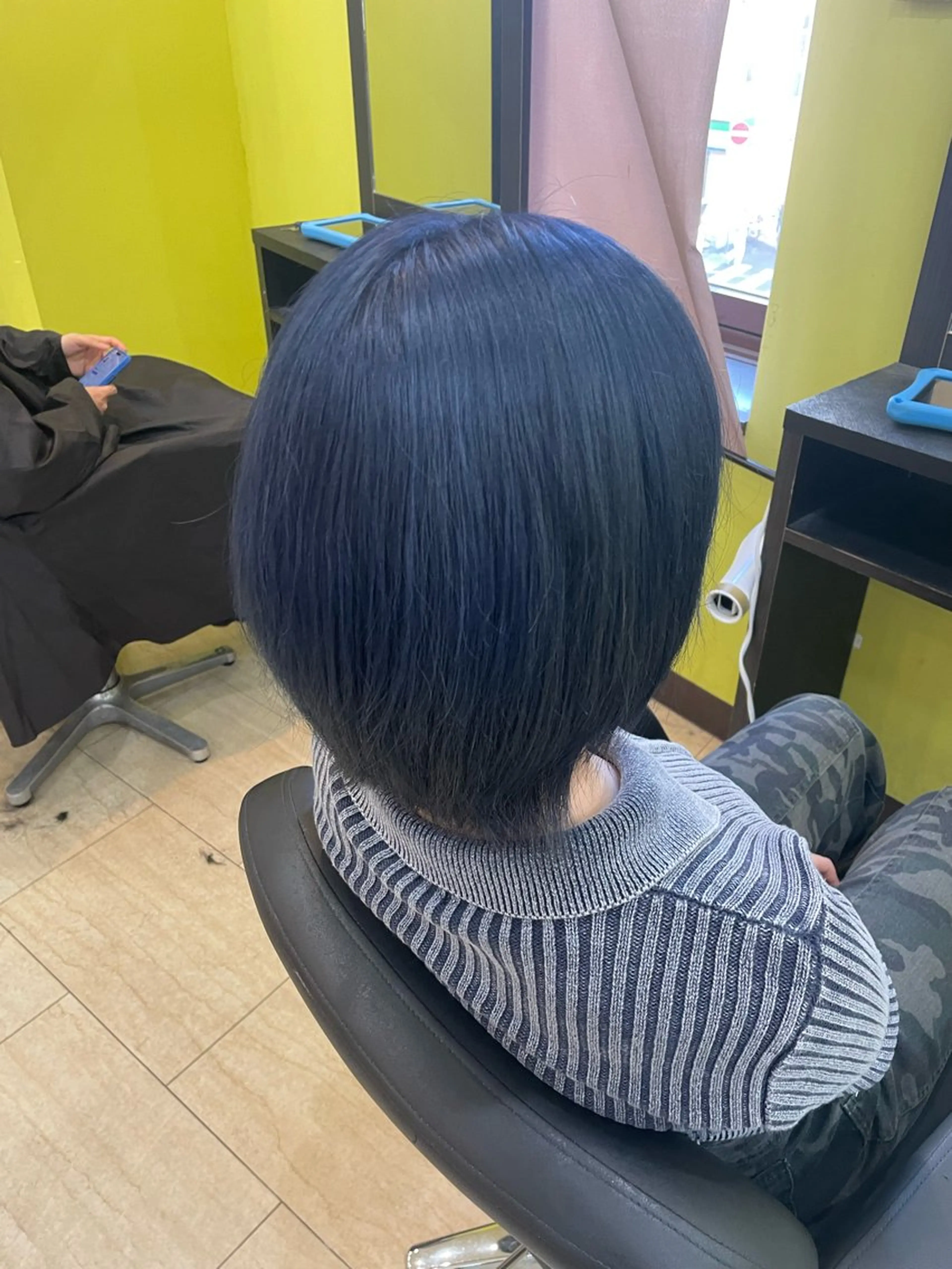 ショート ヘアカラー トリートメント 奥野碧🌈艶髪 /ダメージレスカラーのヘアスタイル