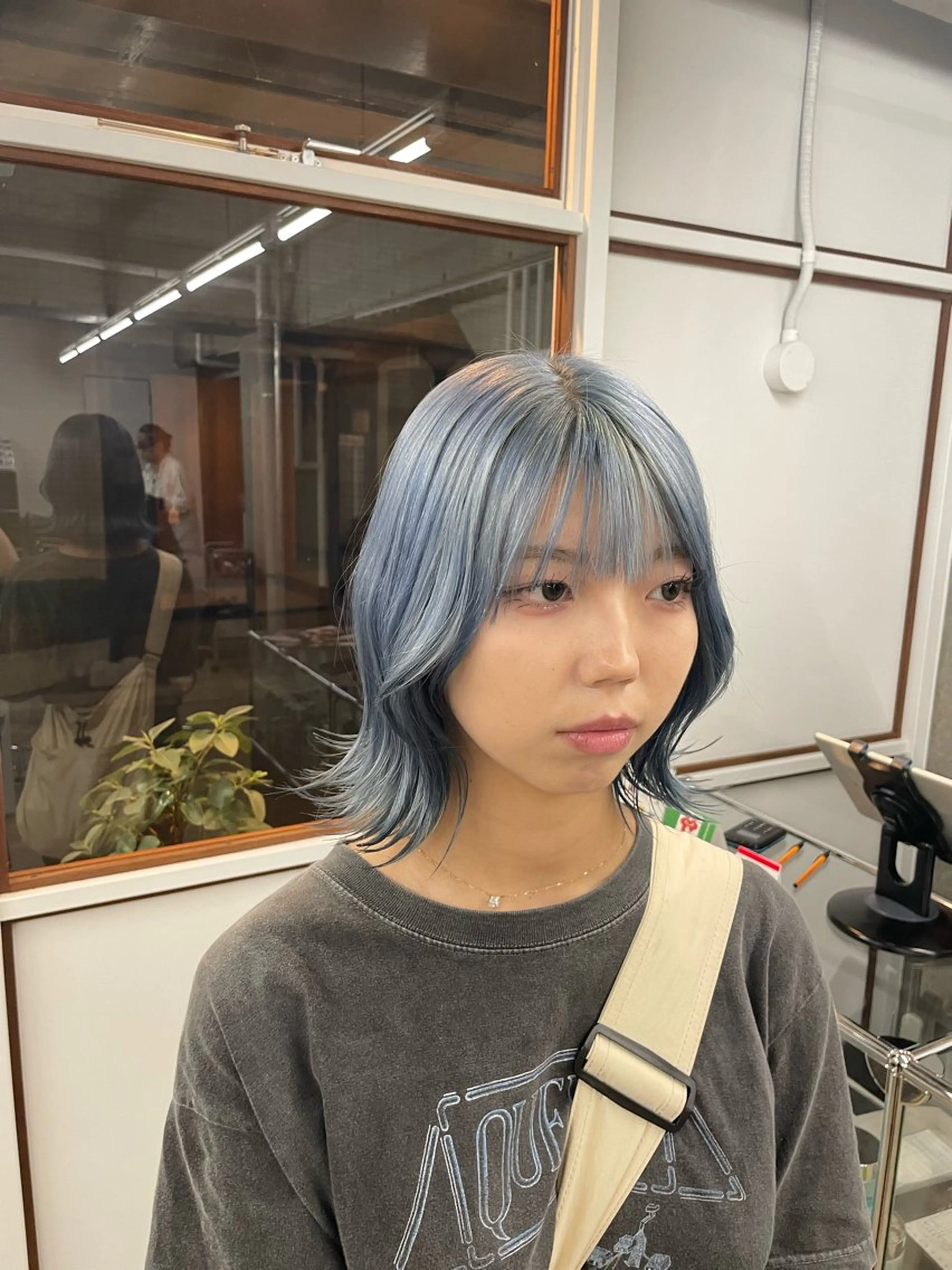 ミディアム カラー ブリーチ カット ヘアカラー レイヤー/透明感 カラー ☽EMIRIのヘアスタイル