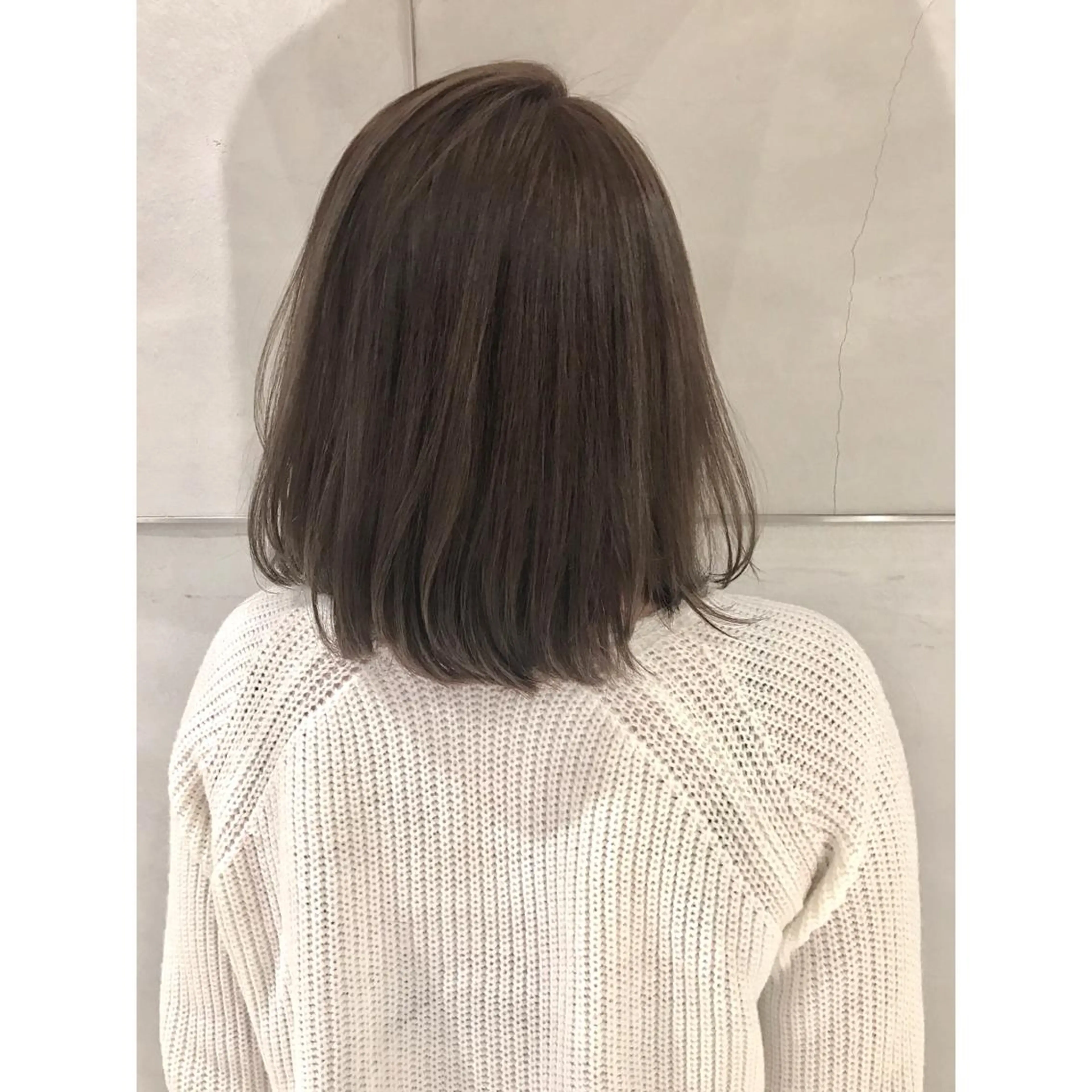 ミディアム カラー 透明感カラー グレージュ カット ヘアカラー 片山千晴✨ツヤ髪カラ ー✨顔まわりカット✨のヘアスタイル