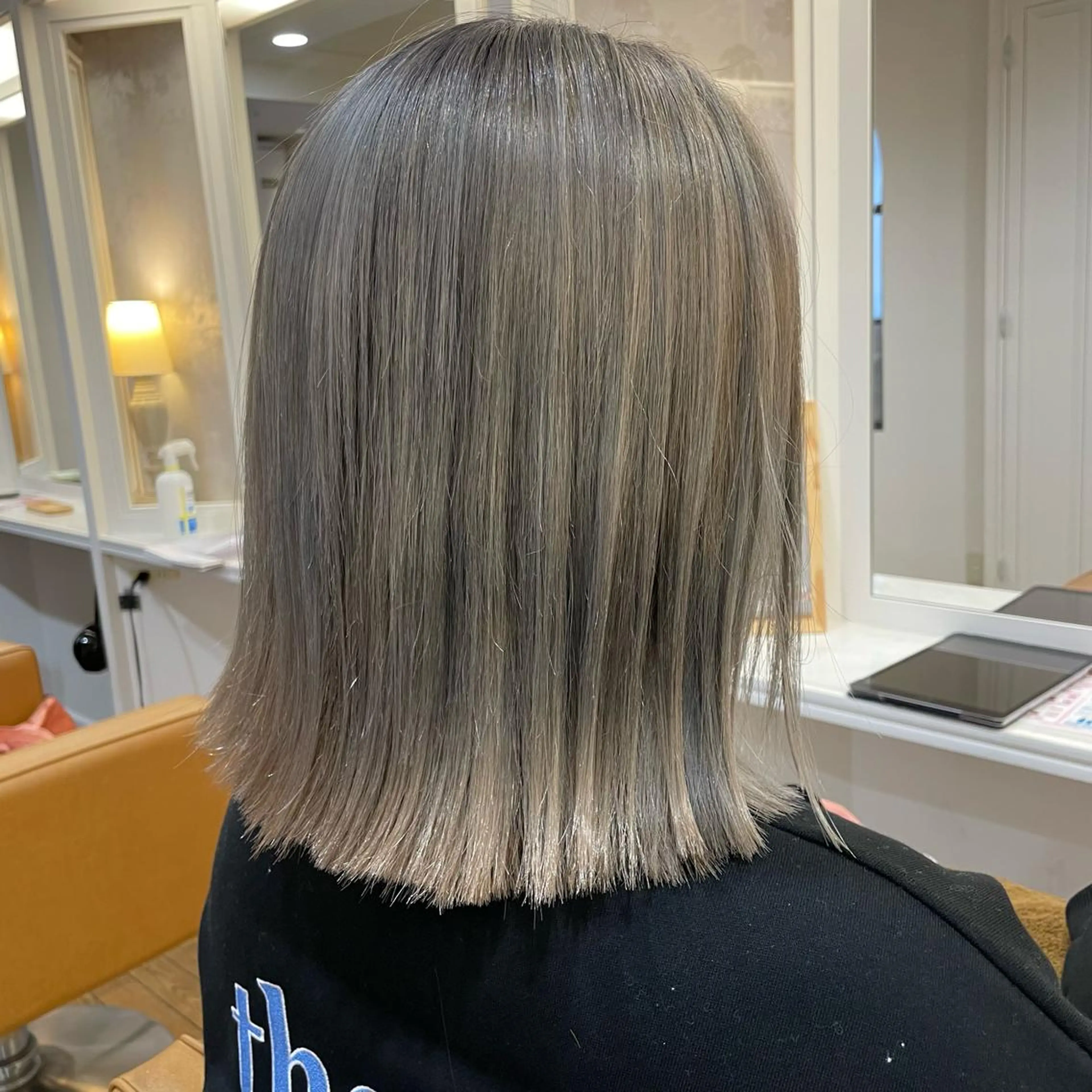 ミディアム ヘアカラー トリートメント ブリーチ毛矯正.髪質 改善.髪にドラマをのヘアスタイル