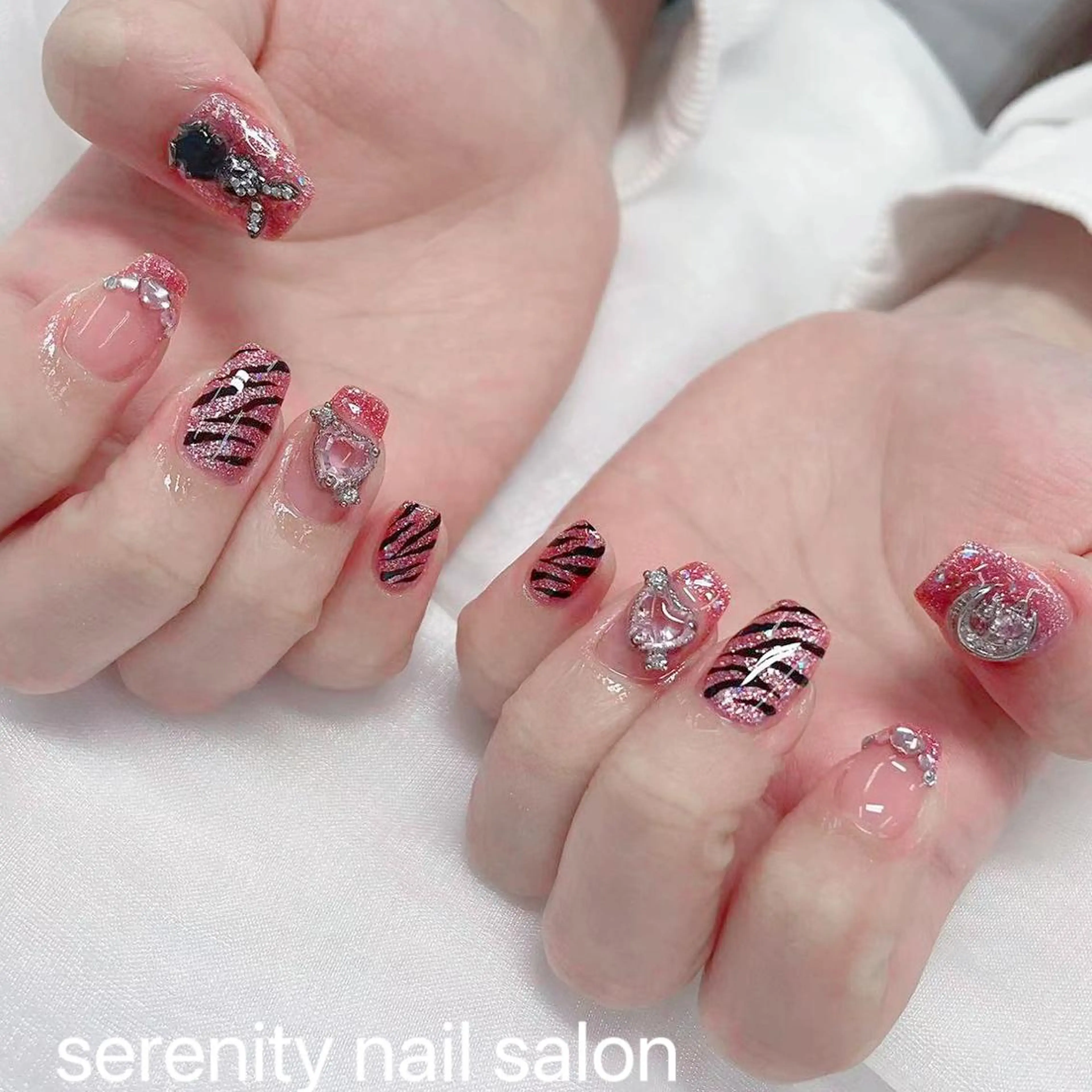 ネイル ハンドネイル ハンドケア ✨Serenity Nail salonのネイルデザイン