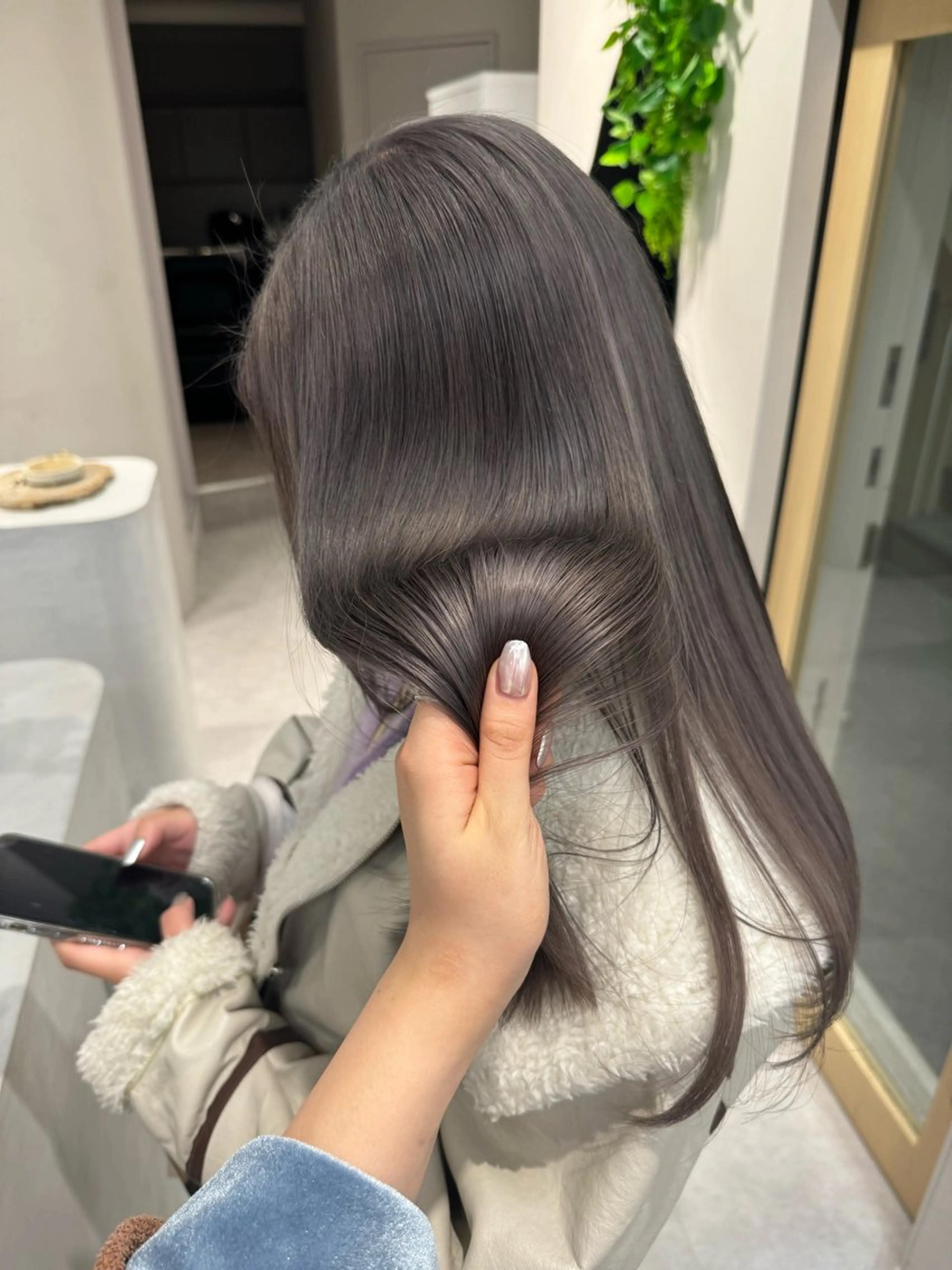 セミロング カラー 高畑 恵莉 👒 暖色 / 艶髪 🧺のヘアスタイル