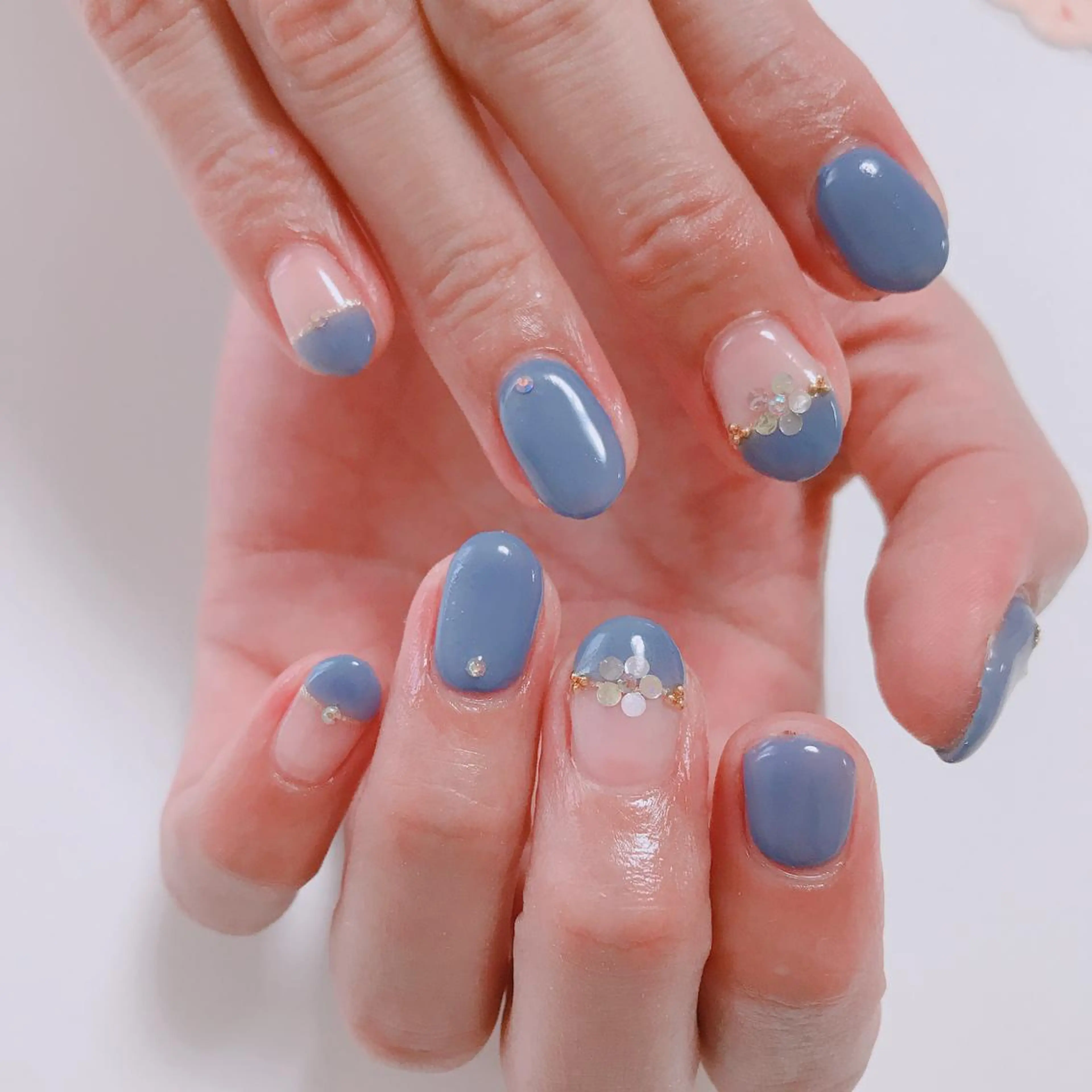 ネイル アートネイル 長さ出し フットネイル グリーン ニュアンスネイル Lily Roseスタッフ一同のマツエク・マツパデザイン