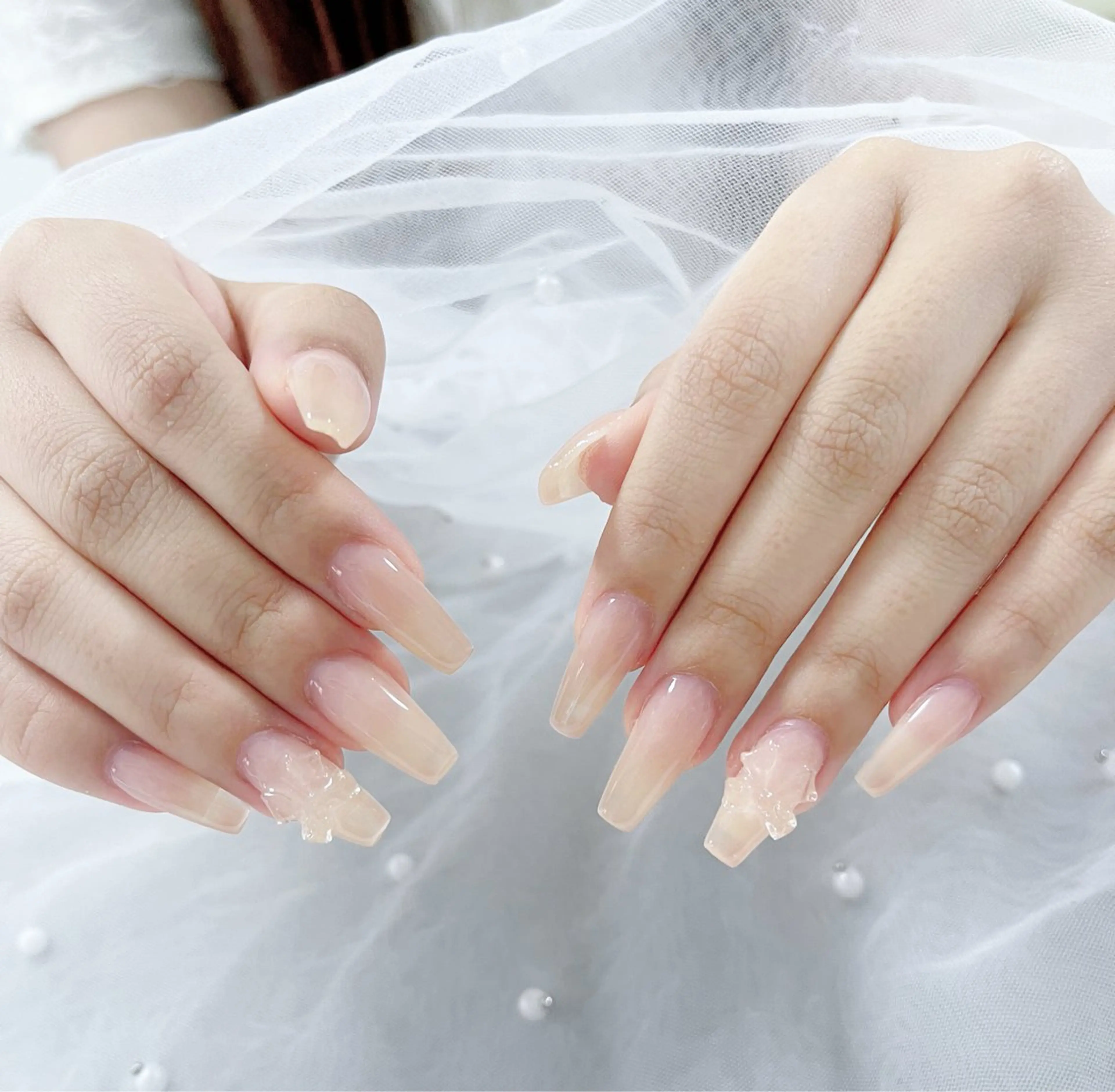 ネイル オーロラネイル クリアネイル フラッシュネイル ジェルネイル グラデーション ハンドネイル Amee Nail Salonのネイルデザイン