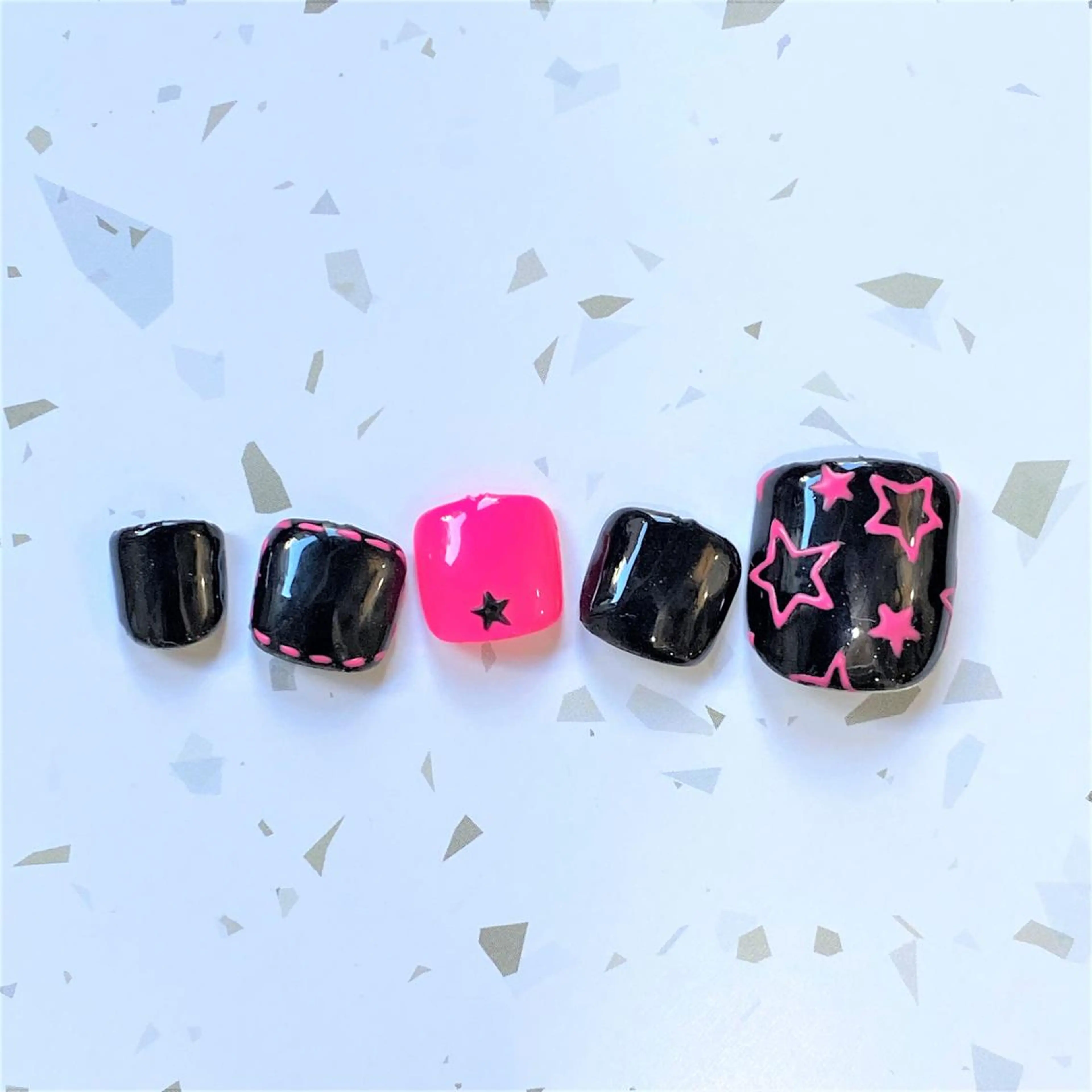 ネイル フットネイル Alohana Minaのネイルデザイン