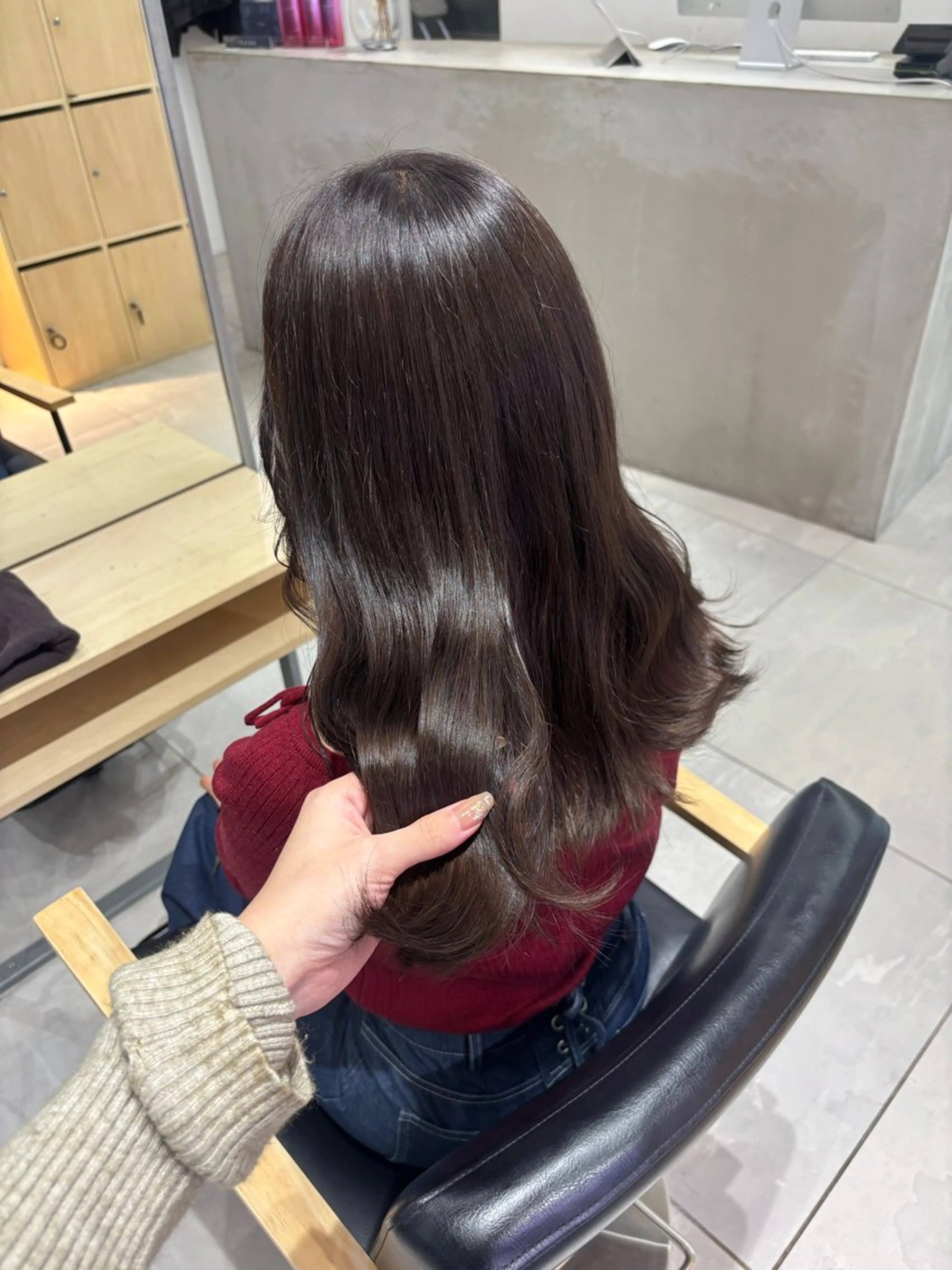 ロング カラー ヘアアレンジ ヘアカラー トリートメント ベージュ/グレージュ 🧸あやか/表参道のヘアスタイル