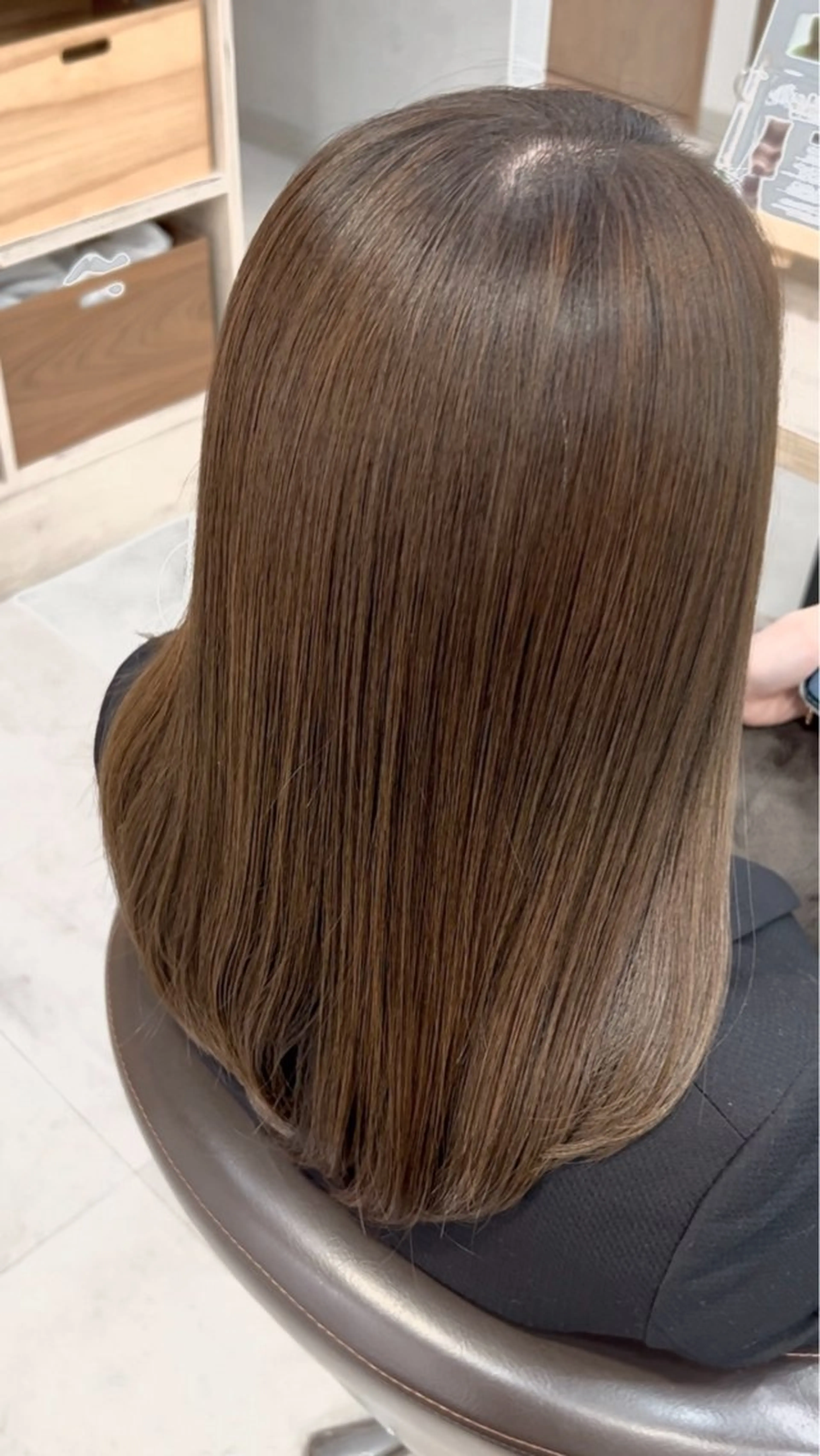 ロング ヘアカラー 光を纏うツヤ感ロング Natsuki🤍のヘアスタイル