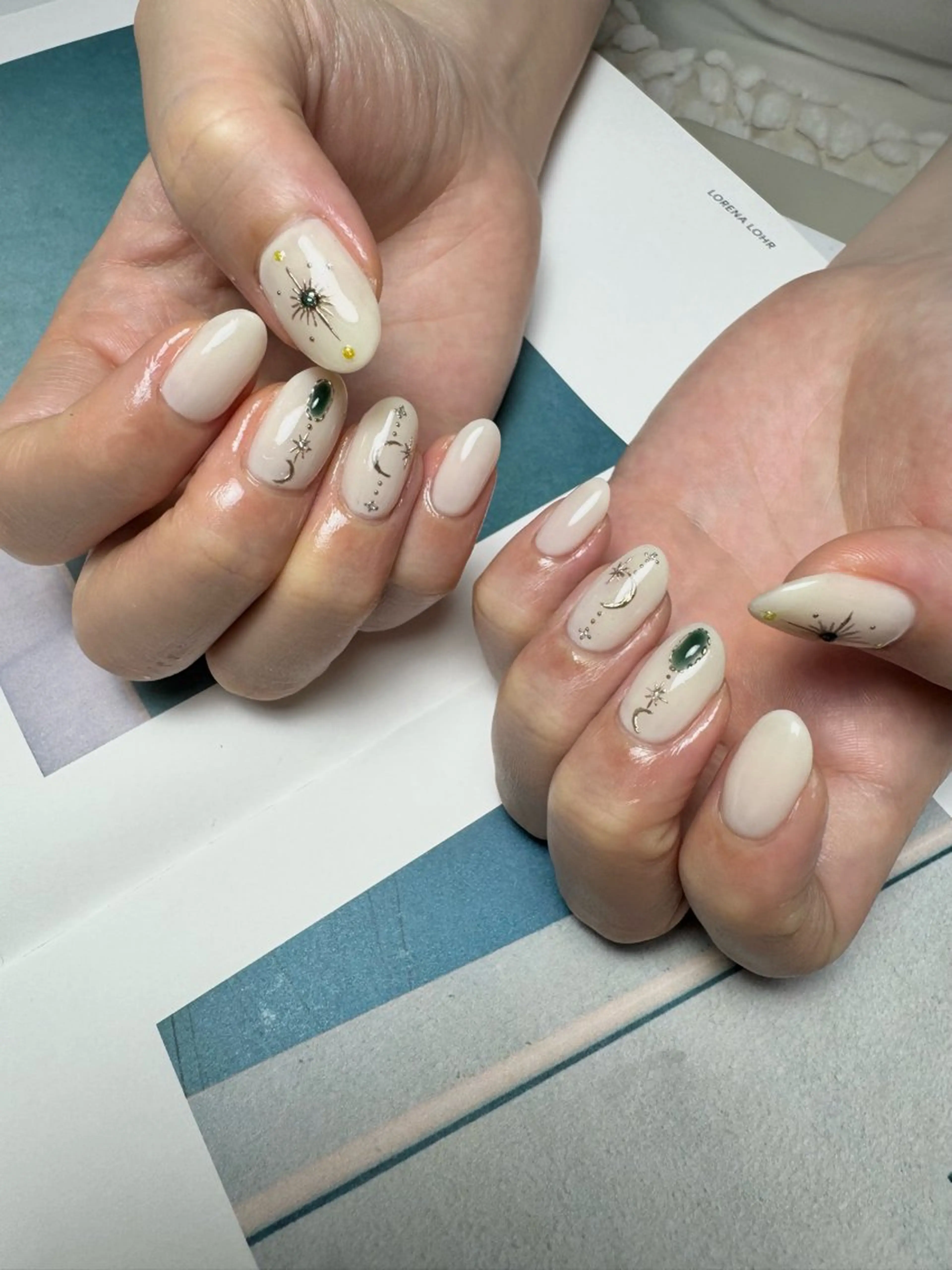 ネイル アートネイル ミラーネイル ハンドネイル 白日-hakubi nail-のネイルデザイン