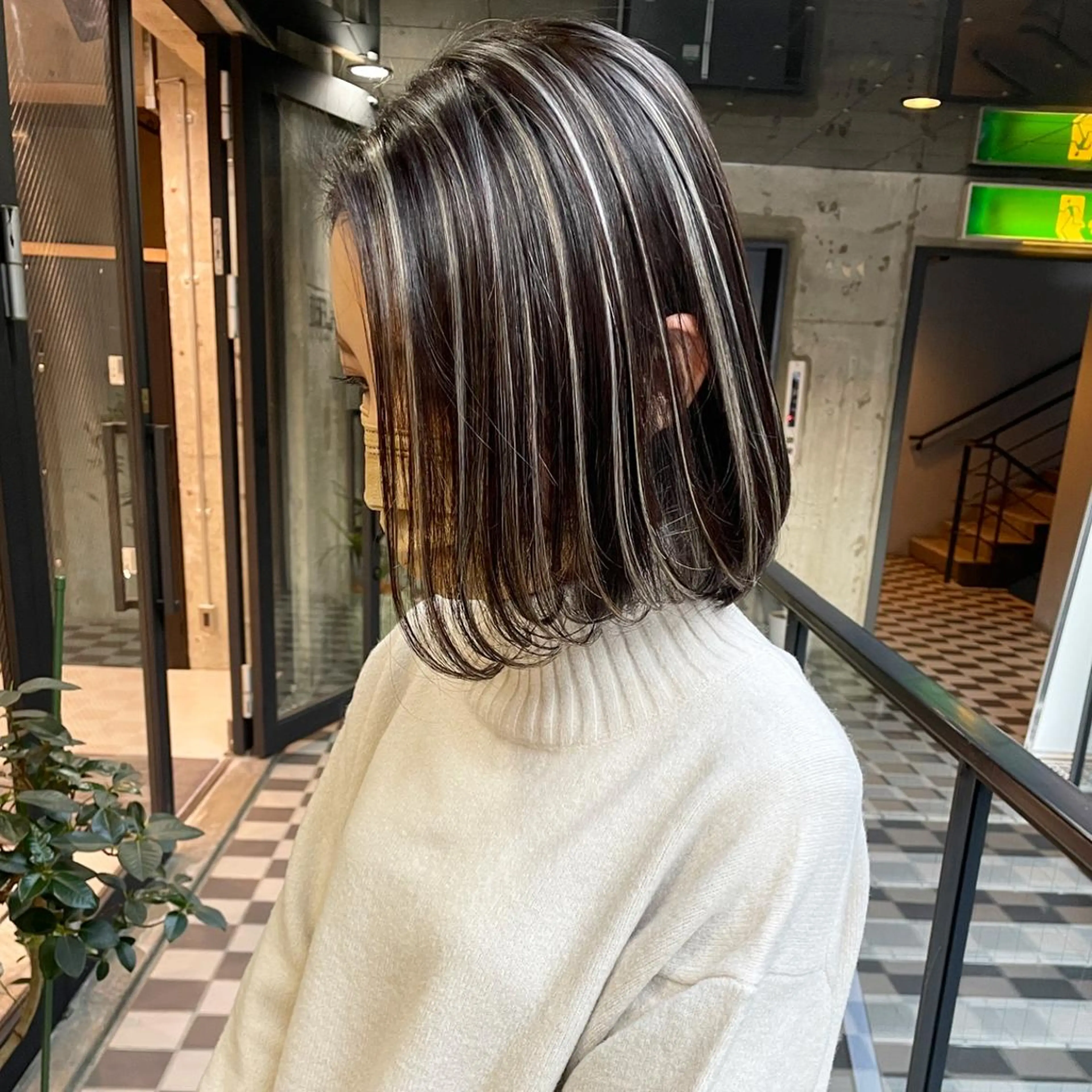 ショート カラー ブリーチ ケアブリーチ ハイライトカラー ハイライト ヘアカラー タナカ タクヤのヘアスタイル