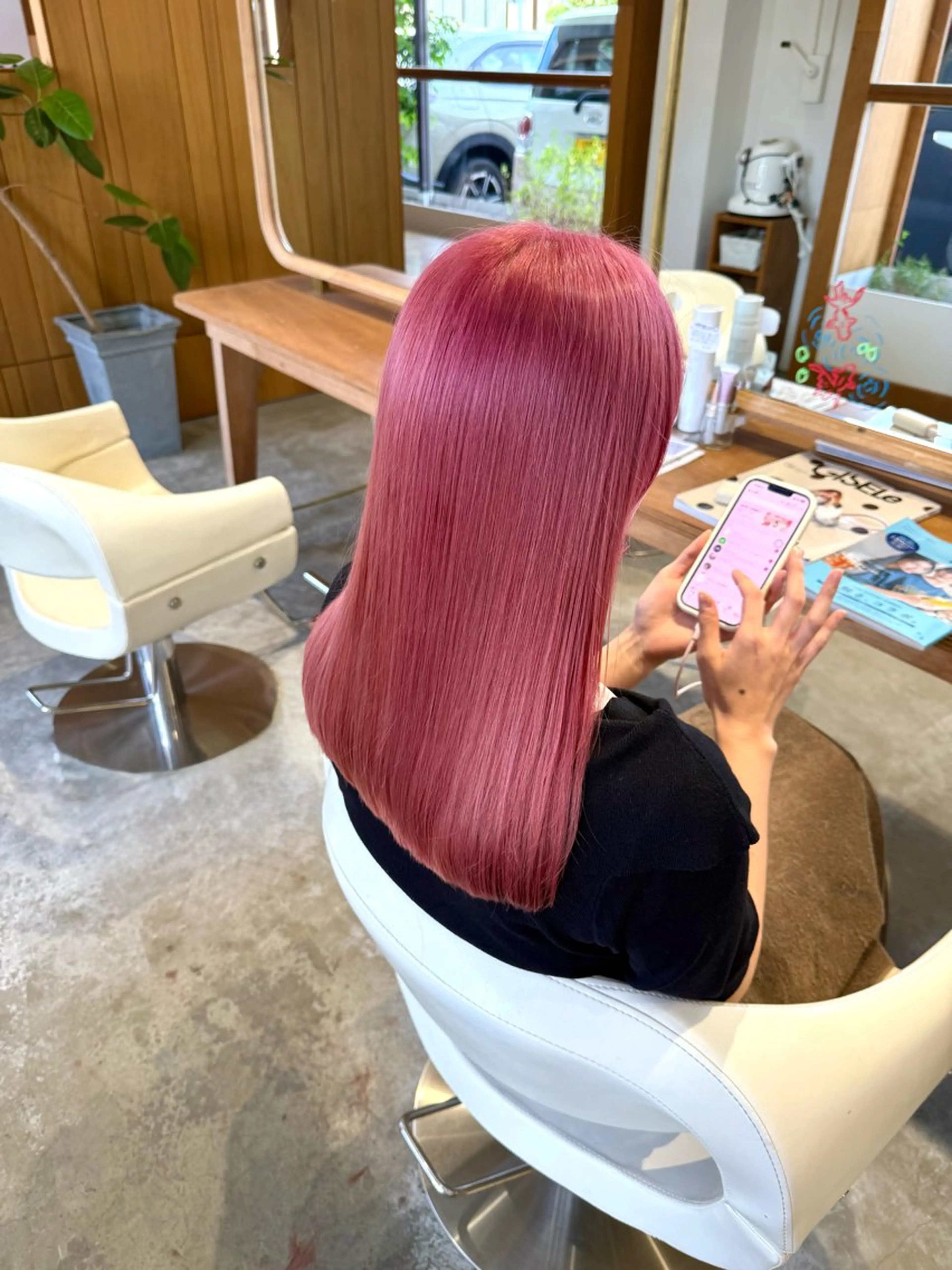 ロング カラー ピンクカラー ヘアカラー フラム所属・WATANABE MISAKIのヘアスタイル