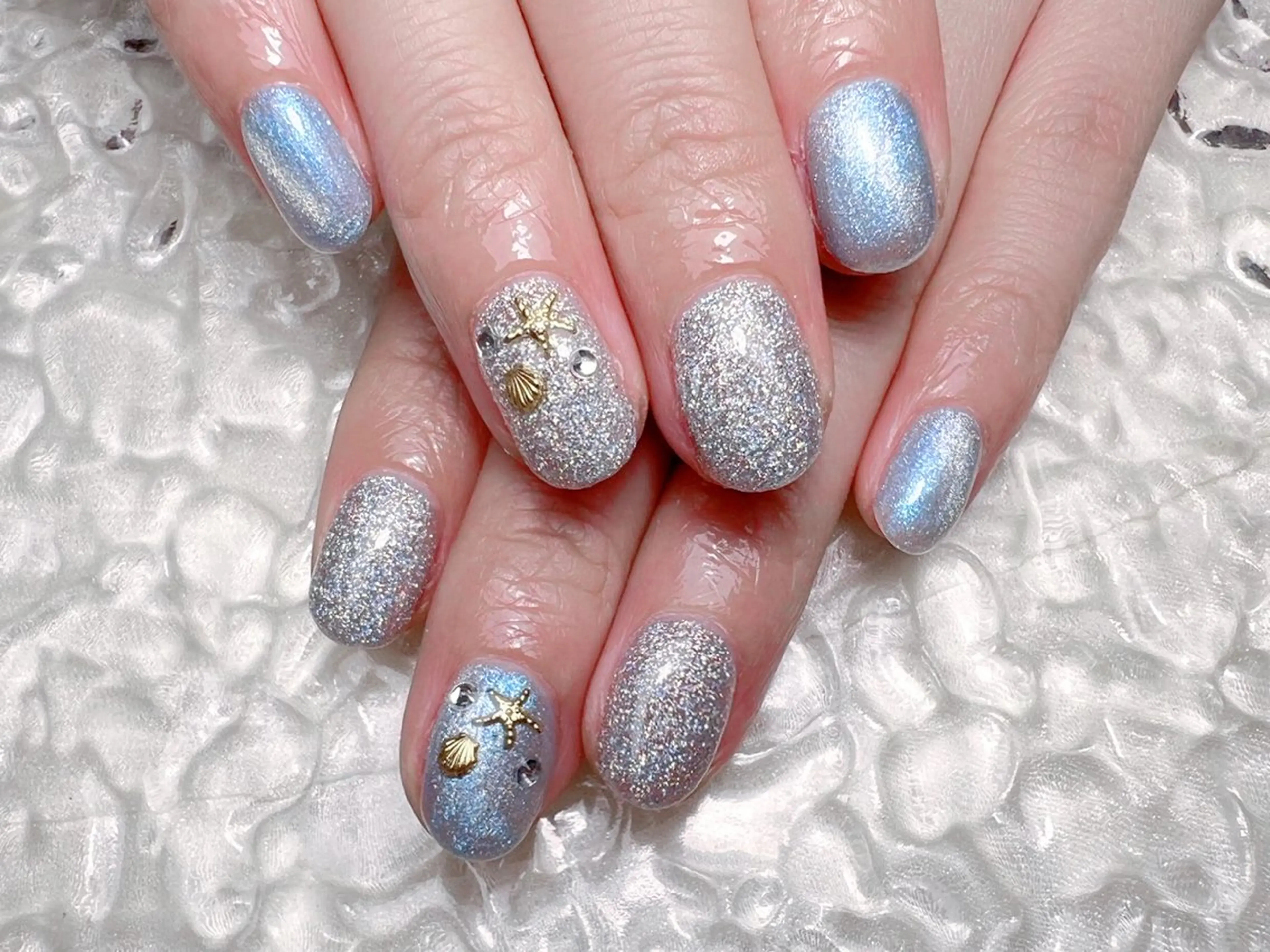 ネイル ハンドネイル マジック ミラーのネイルデザイン