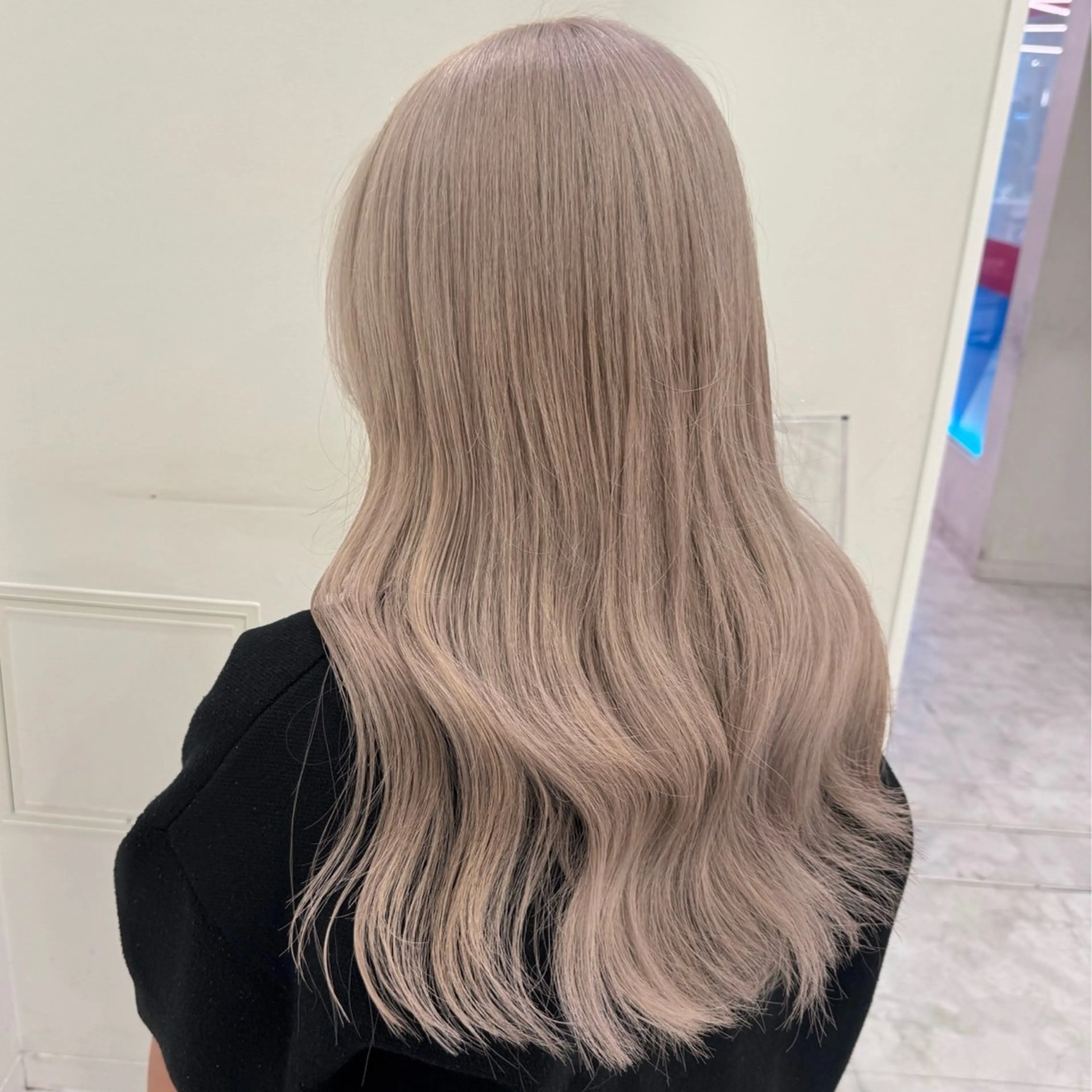 カラー ミルクティーベージュ 🤍Yumeのヘアスタイル