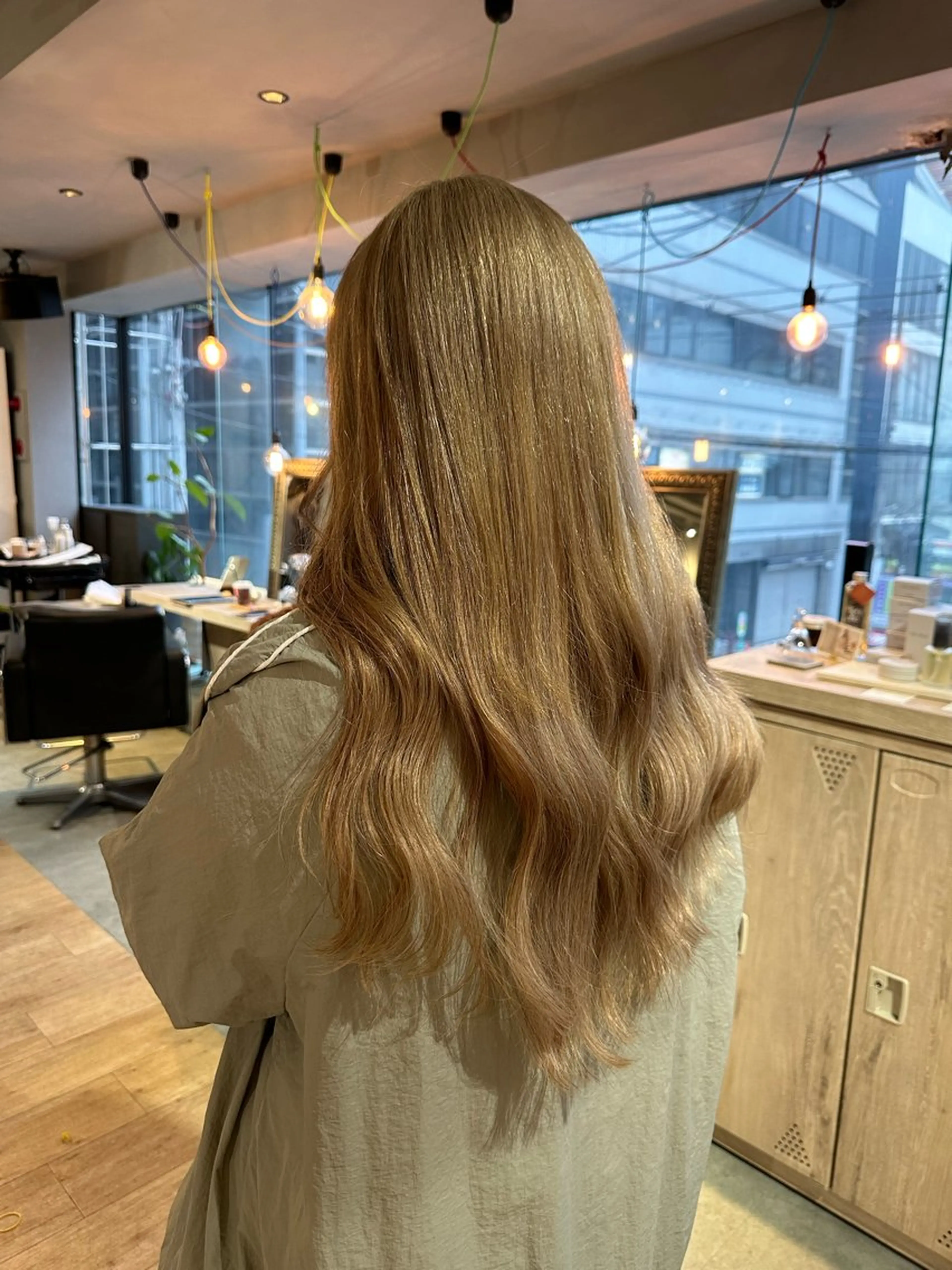 カット ヘアカラー エクステ 美髪・シールエクステ ホソタニリョウコのヘアスタイル