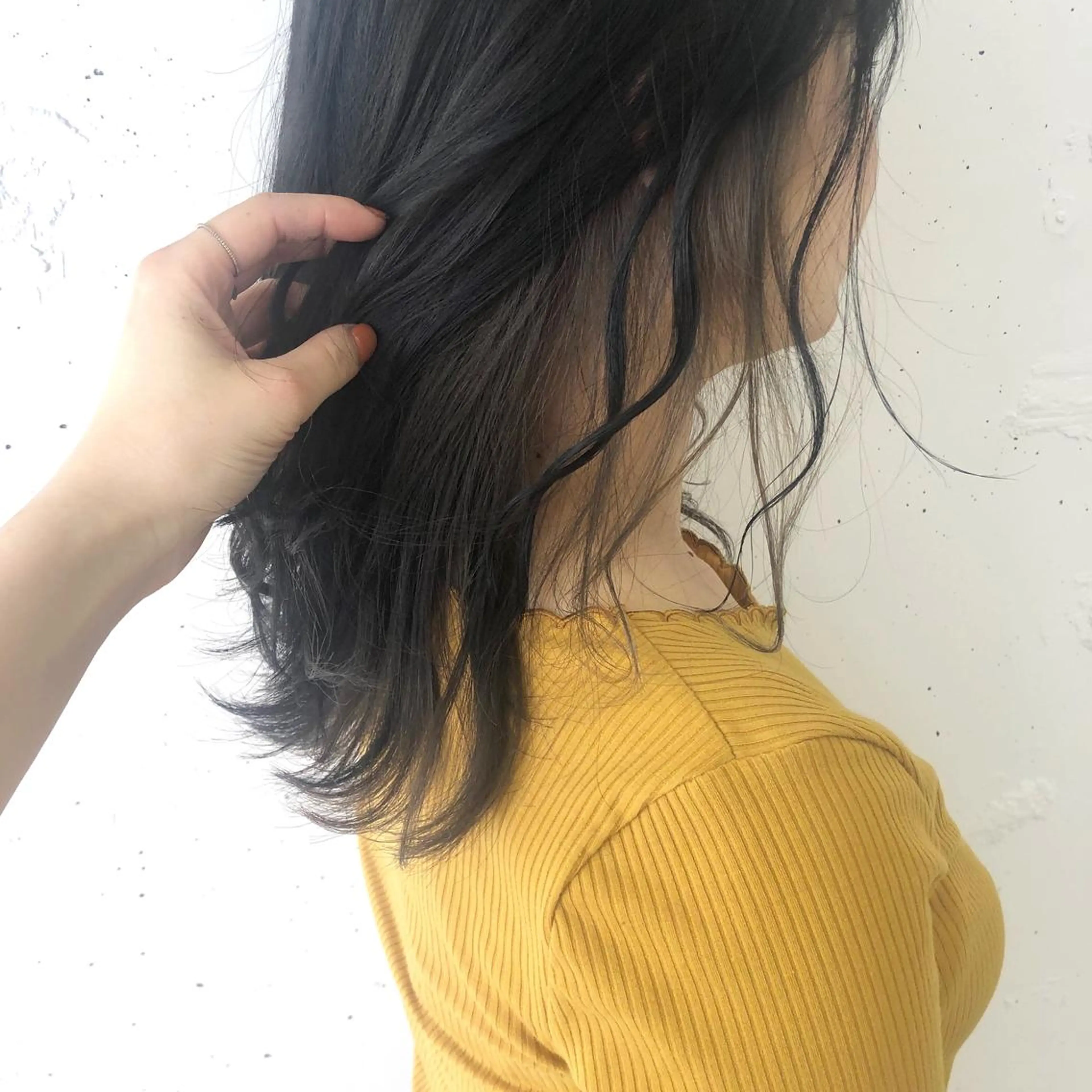 ミディアム 顔周りの垢抜けヘア 立山あいりのヘアスタイル