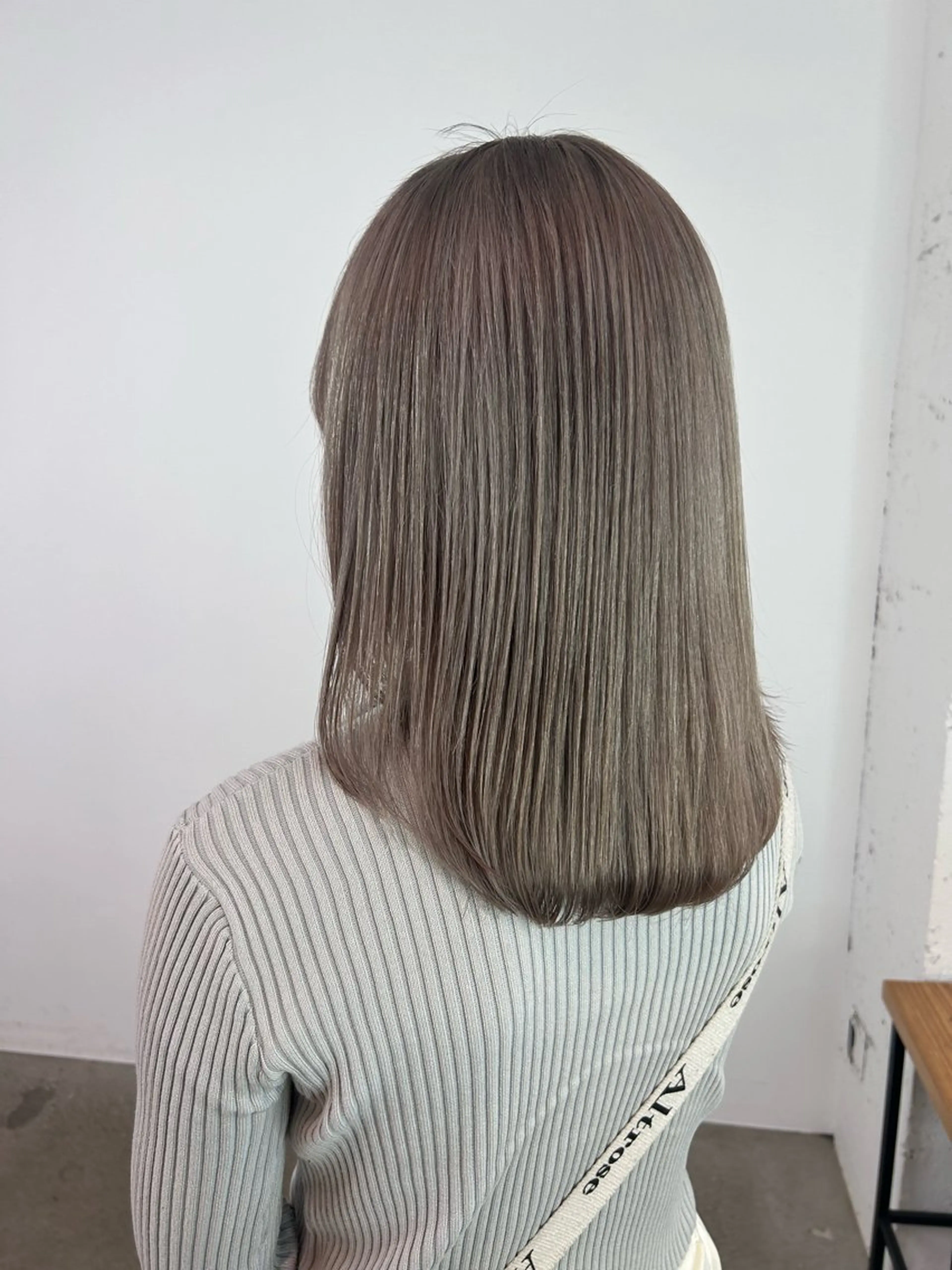 ミディアム 縮毛矯正 宮本晃成のヘアスタイル