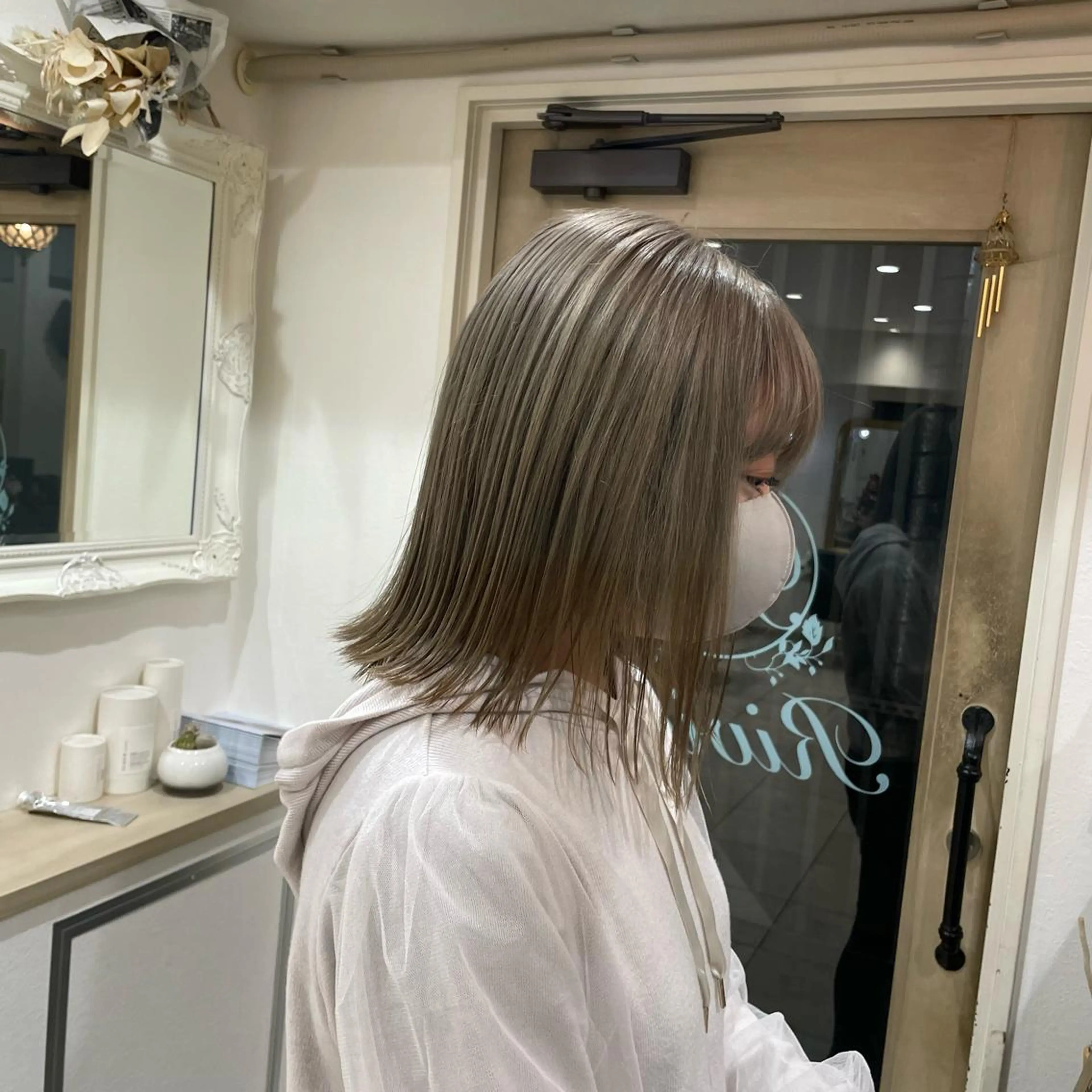 ミディアム カラー グレージュ ミルクティーグレージュ ミルクティーベージュ /三村克彦のヘアスタイル