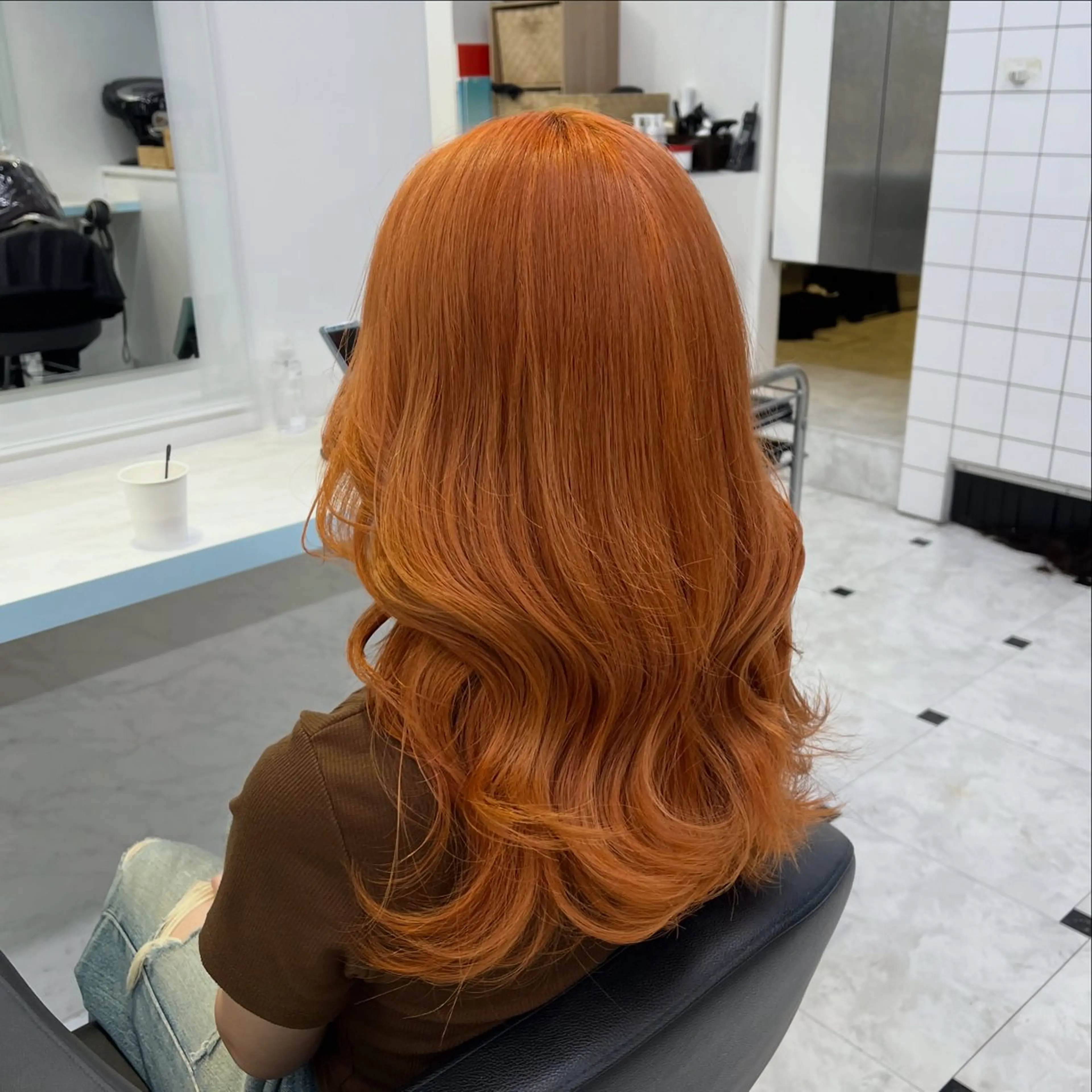 セミロング カラー ヘアカラー ブリーチカラー 🩵MIZUKIのヘアスタイル