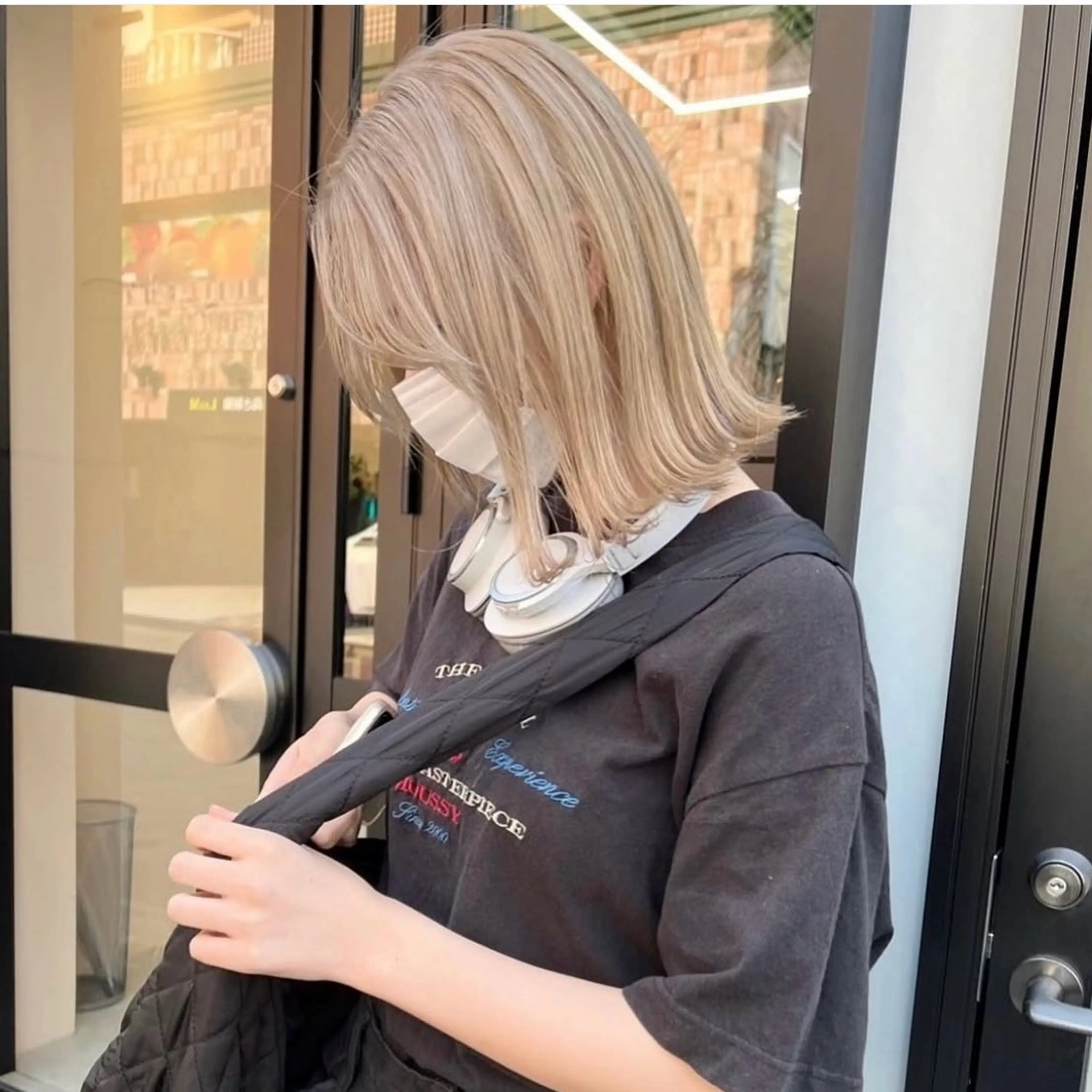 ミディアム カラー ベージュカラー ミルクティーベージュ ヘアカラー ブリーチモデル yumekaのヘアスタイル