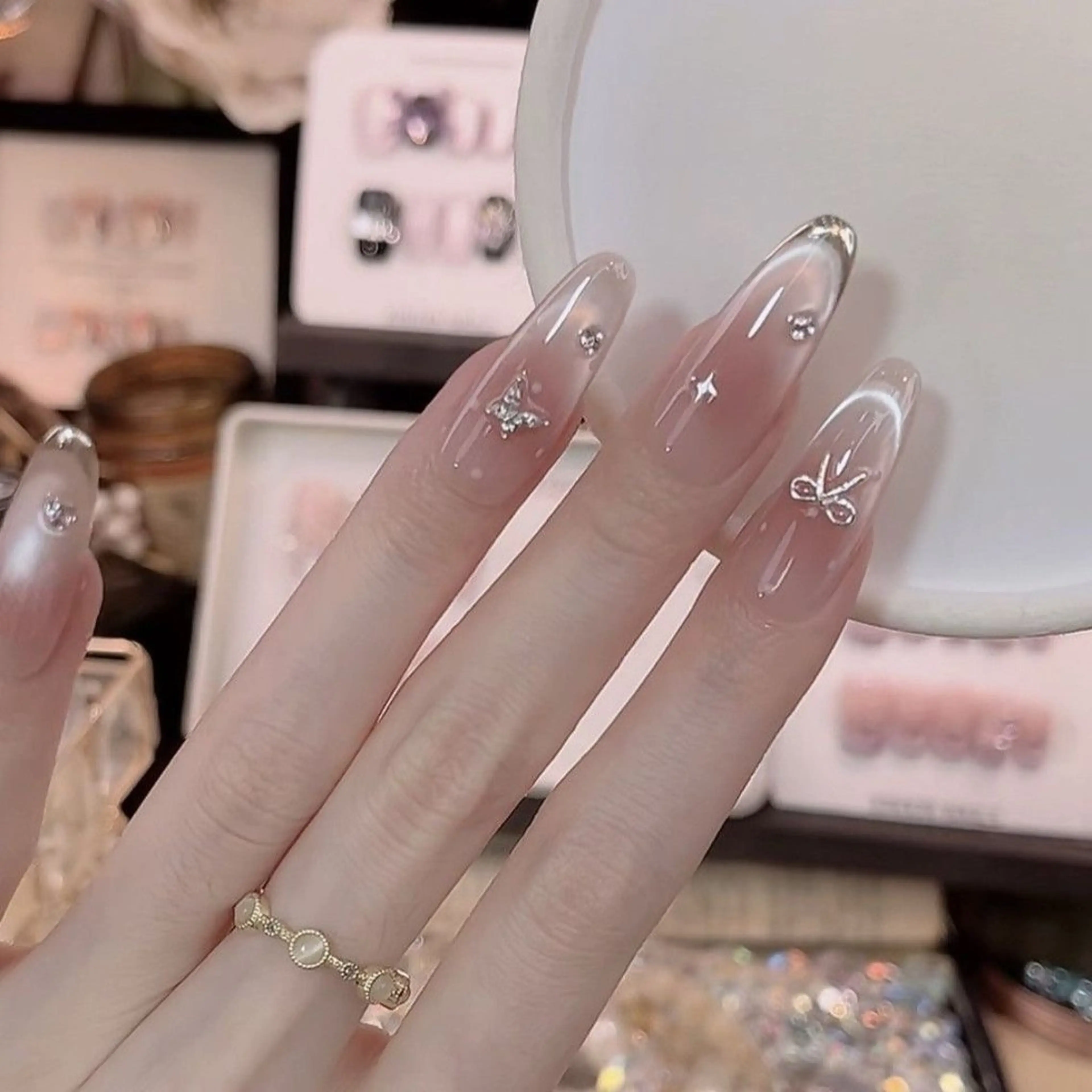 ネイル ハンドネイル RINN ANA.CHUOのネイルデザイン