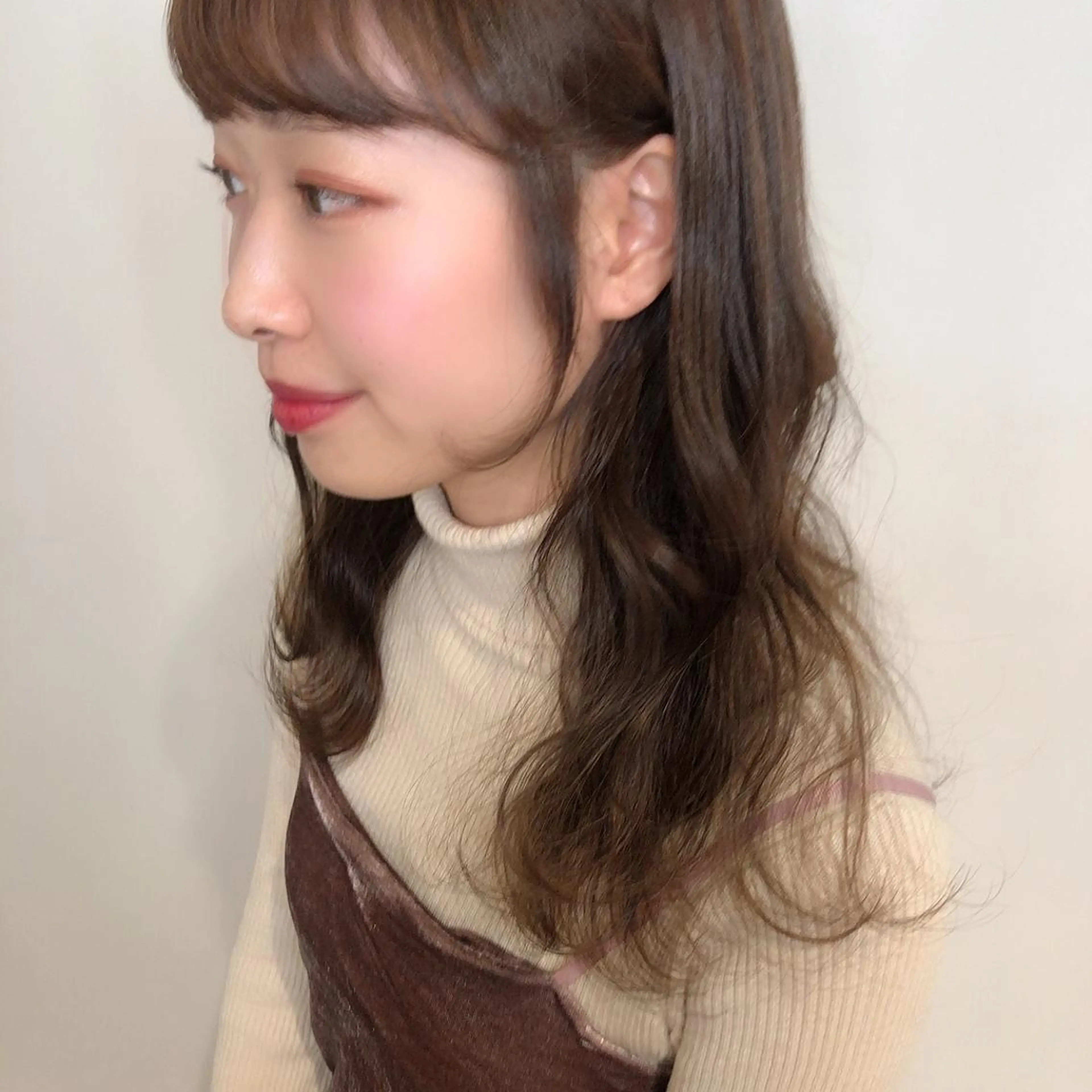 セミロング カラー マツエク・マツパ ベージュカラー 透明感カラー🫧ヘア セット🫧松本菜月の眉毛・アイブロウイメージ