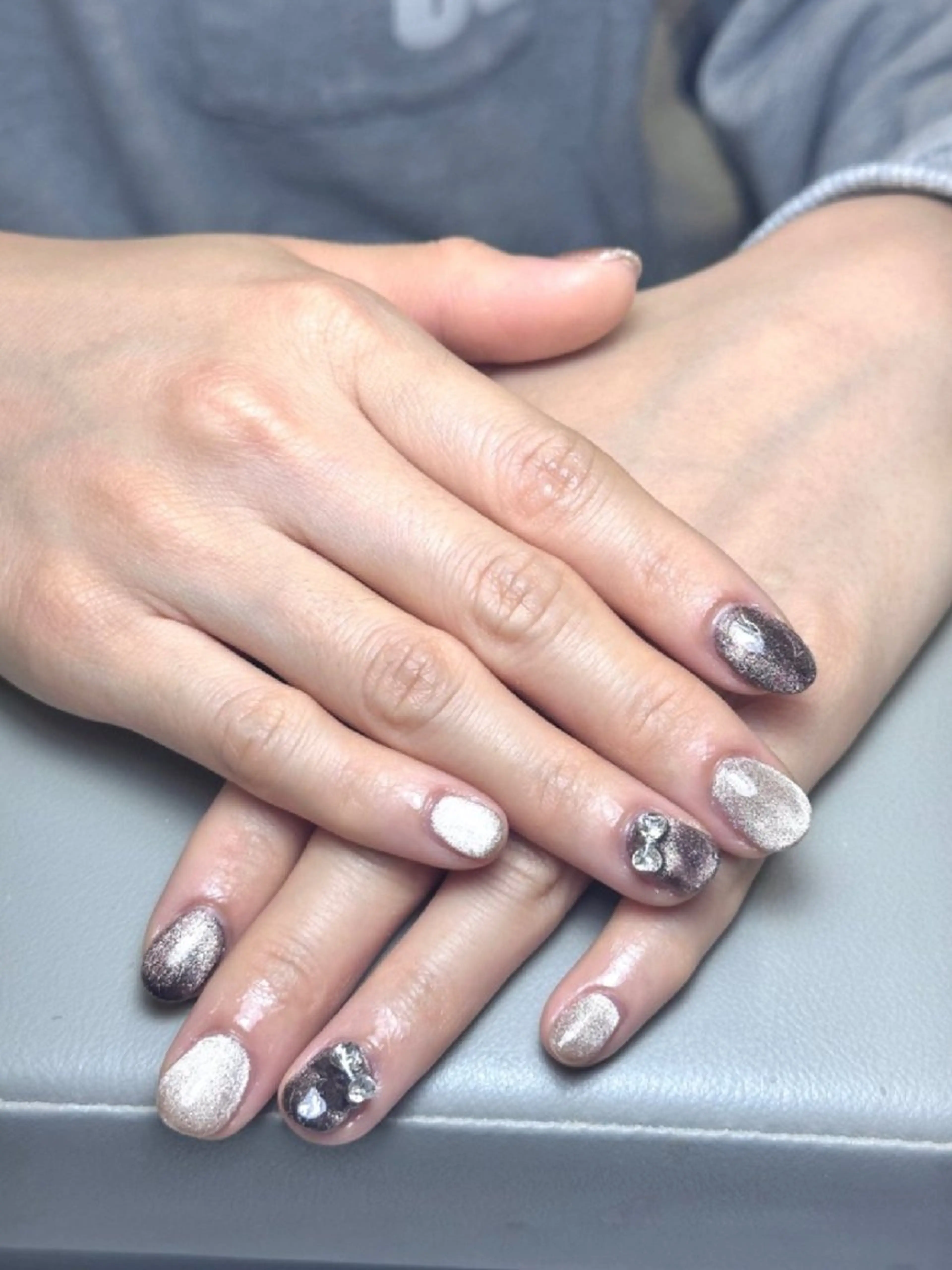 ネイル チークネイル フットネイル フレンチネイル ジェルネイル ガラスフレンチ ハンドネイル ル ナのネイルデザイン