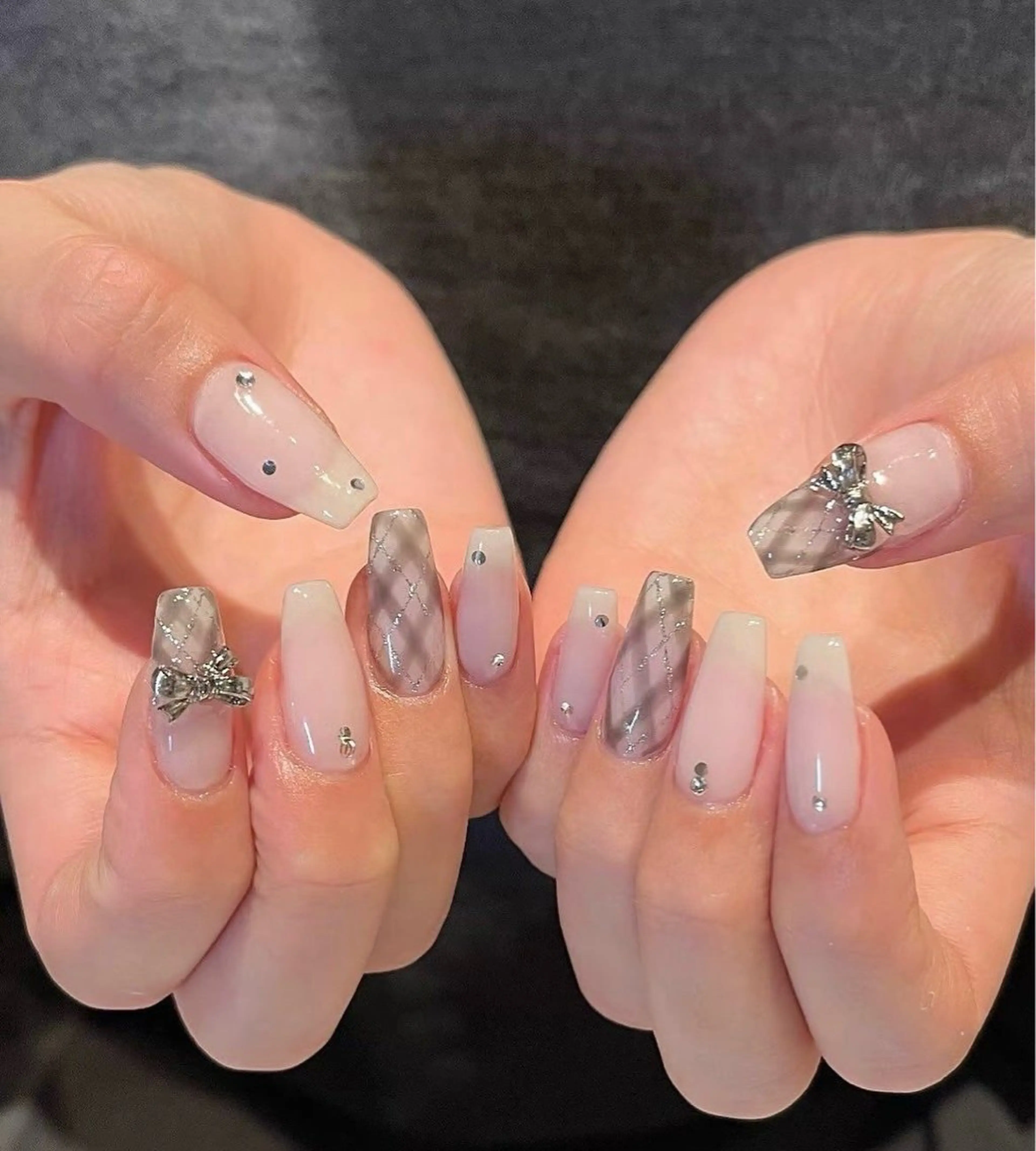 ネイル 韓国ネイル 持ち込み ハンドネイル RINN ANA.CHUOのネイルデザイン