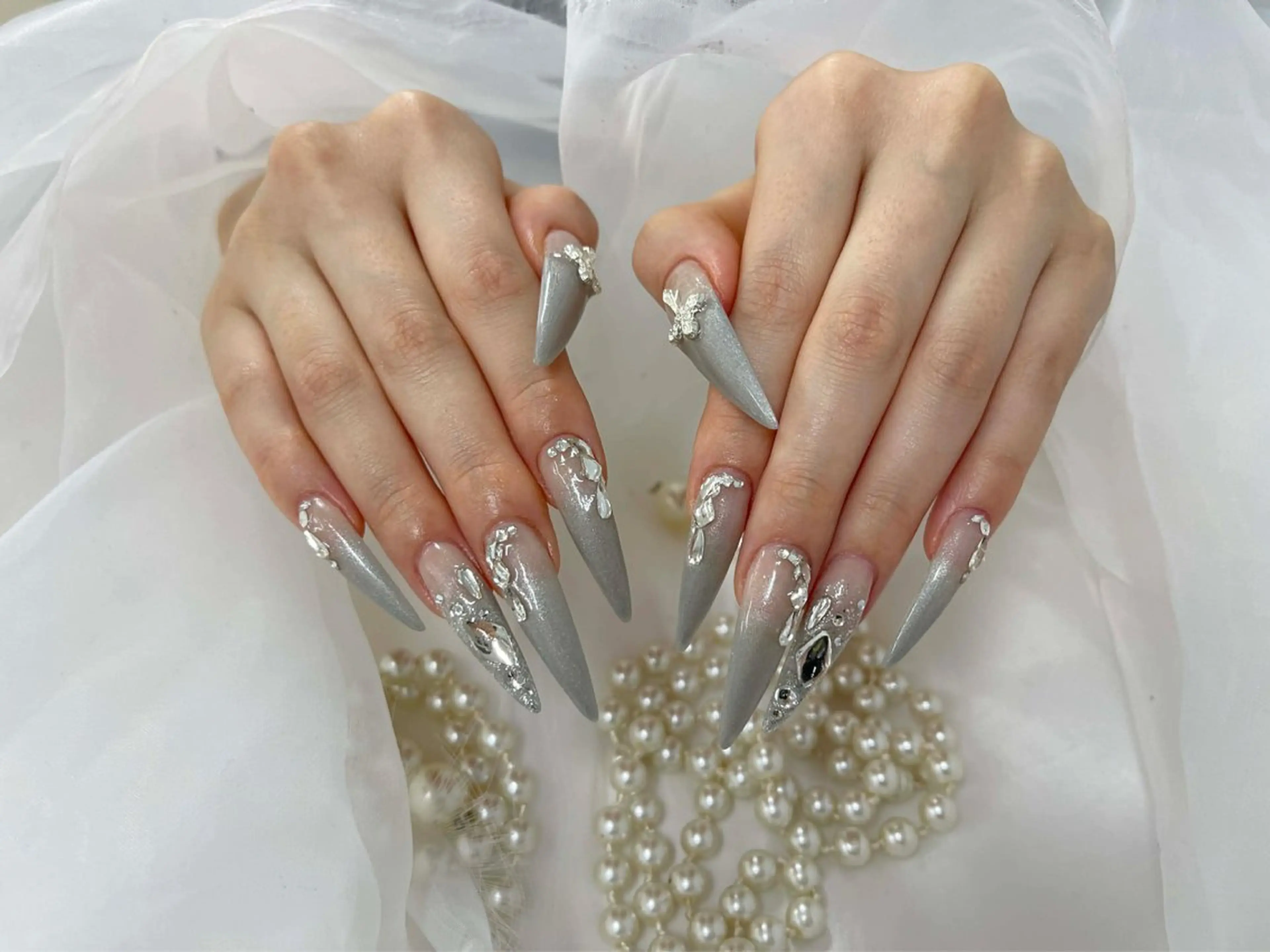 ネイル アートネイル チークネイル ジェルネイル ロングネイル マグネットネイル ハンドネイル Rin Nail 新大久保店のネイルデザイン
