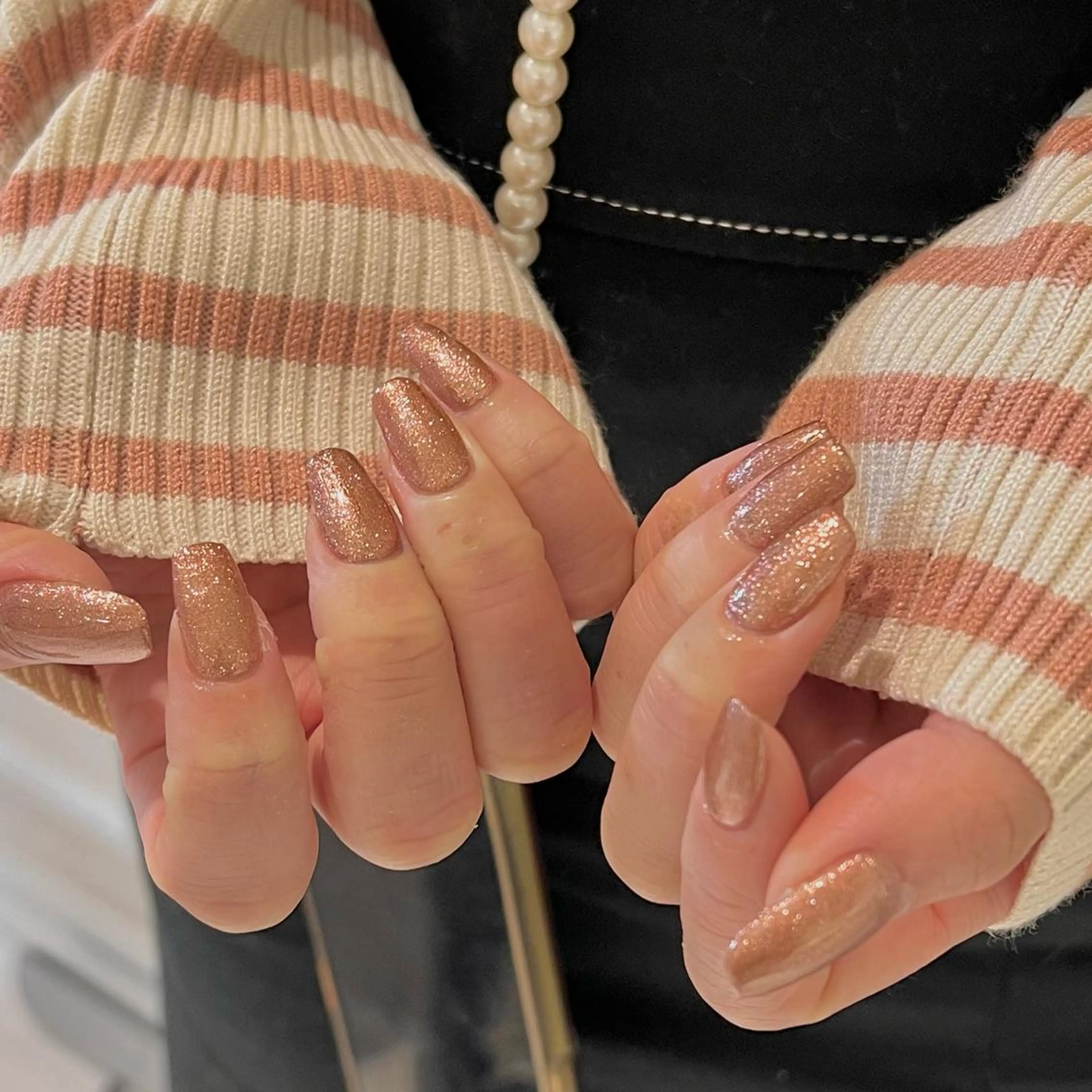 ネイル キラキラネイル ワンカラーネイル ハンドネイル 🎀チーク/ちゅるん 🫧chisa🎀のネイルデザイン