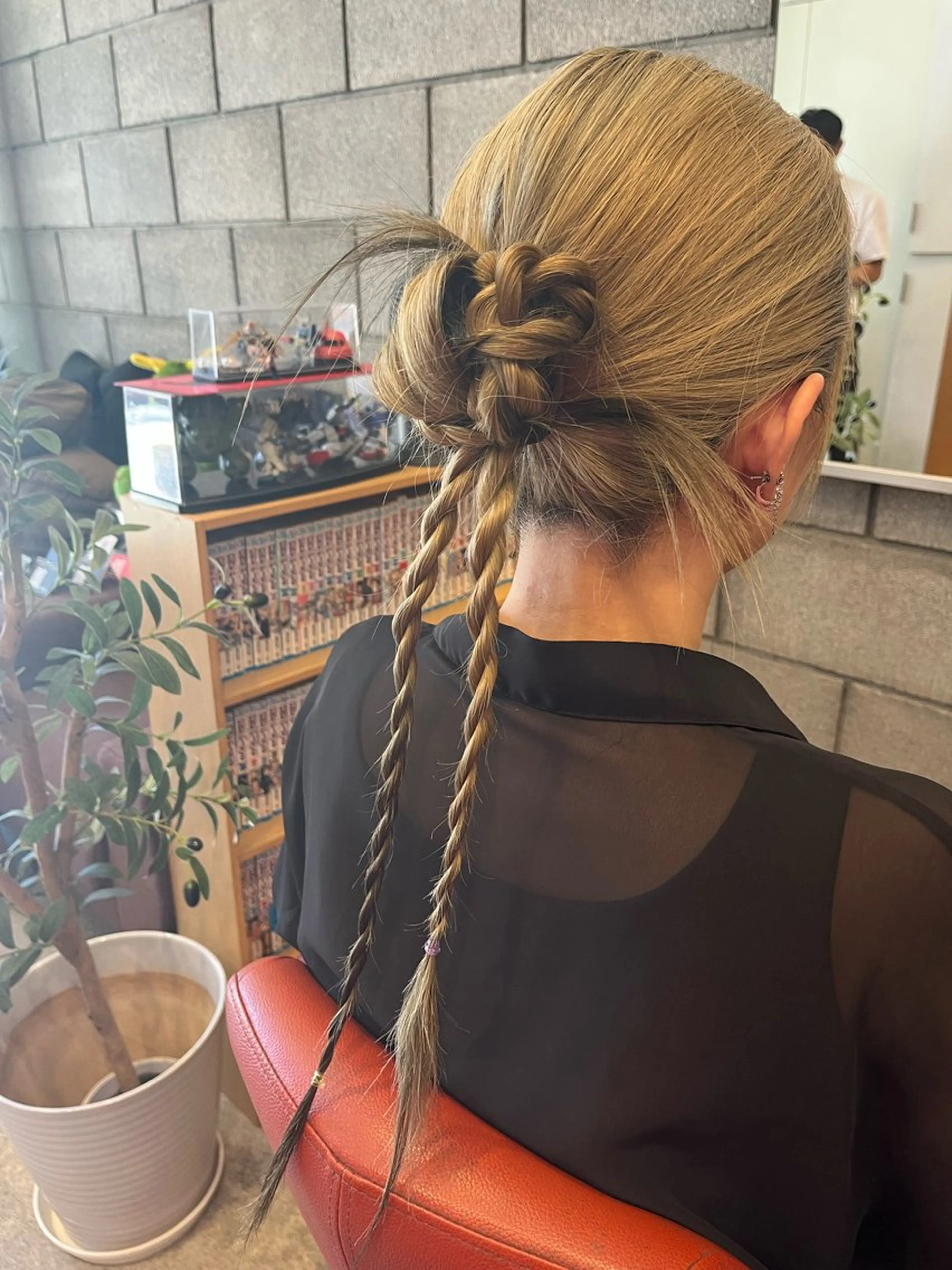 ロング 近 沙織のヘアスタイル