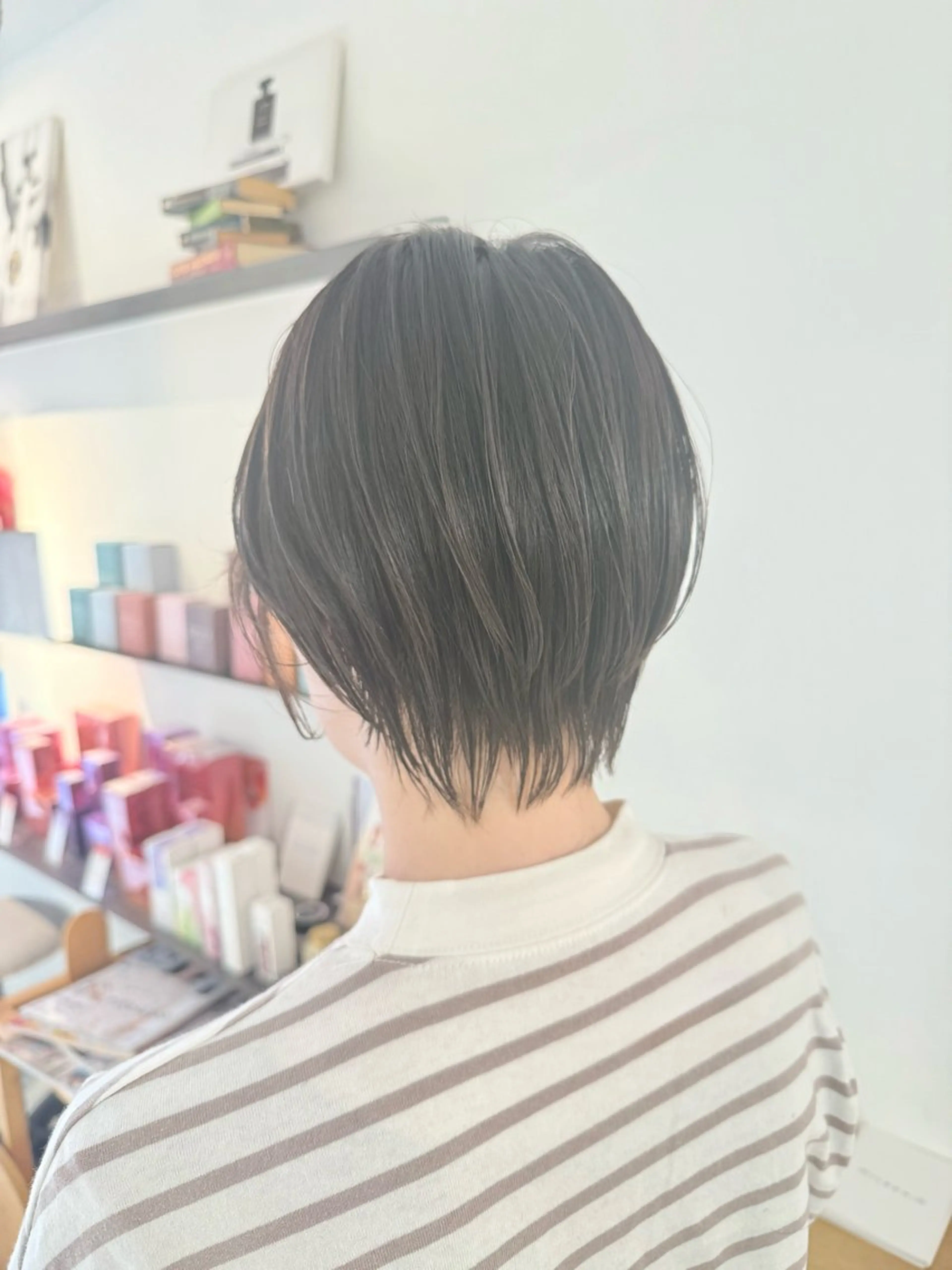 ショート カラー カット ヘアカラー トリートメント 安永 涼のヘアスタイル