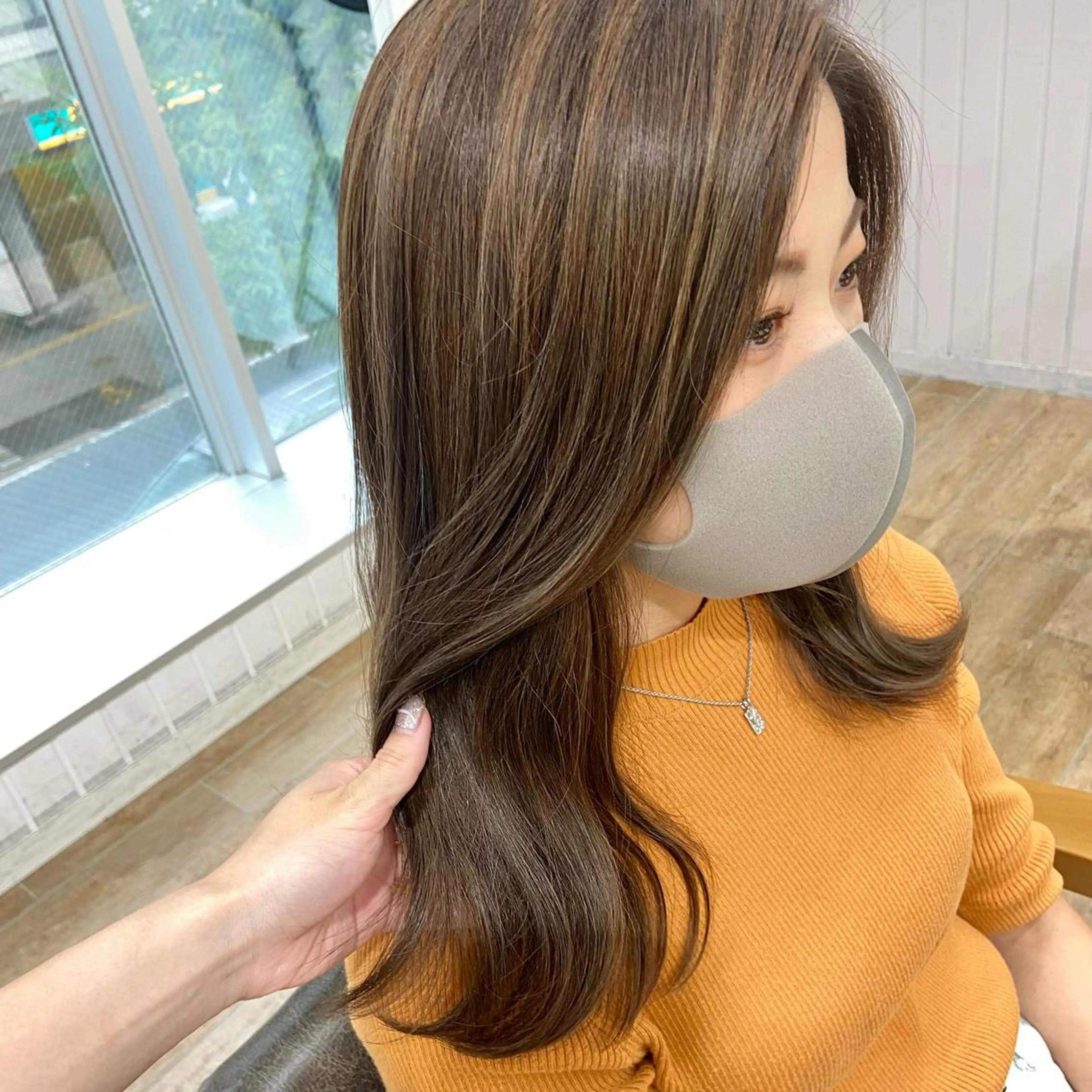 ロング カラー パーマ ヘアアレンジ メンズ キッズ ネイル マツエク・マツパ 切りっぱなしボブ メンズハイライト メンズインナーカラー メンズ韓国風 ベージュカラー カット ヘアカラー トリートメント 横浜Bob美容師🤎 ERINAのヘアスタイル