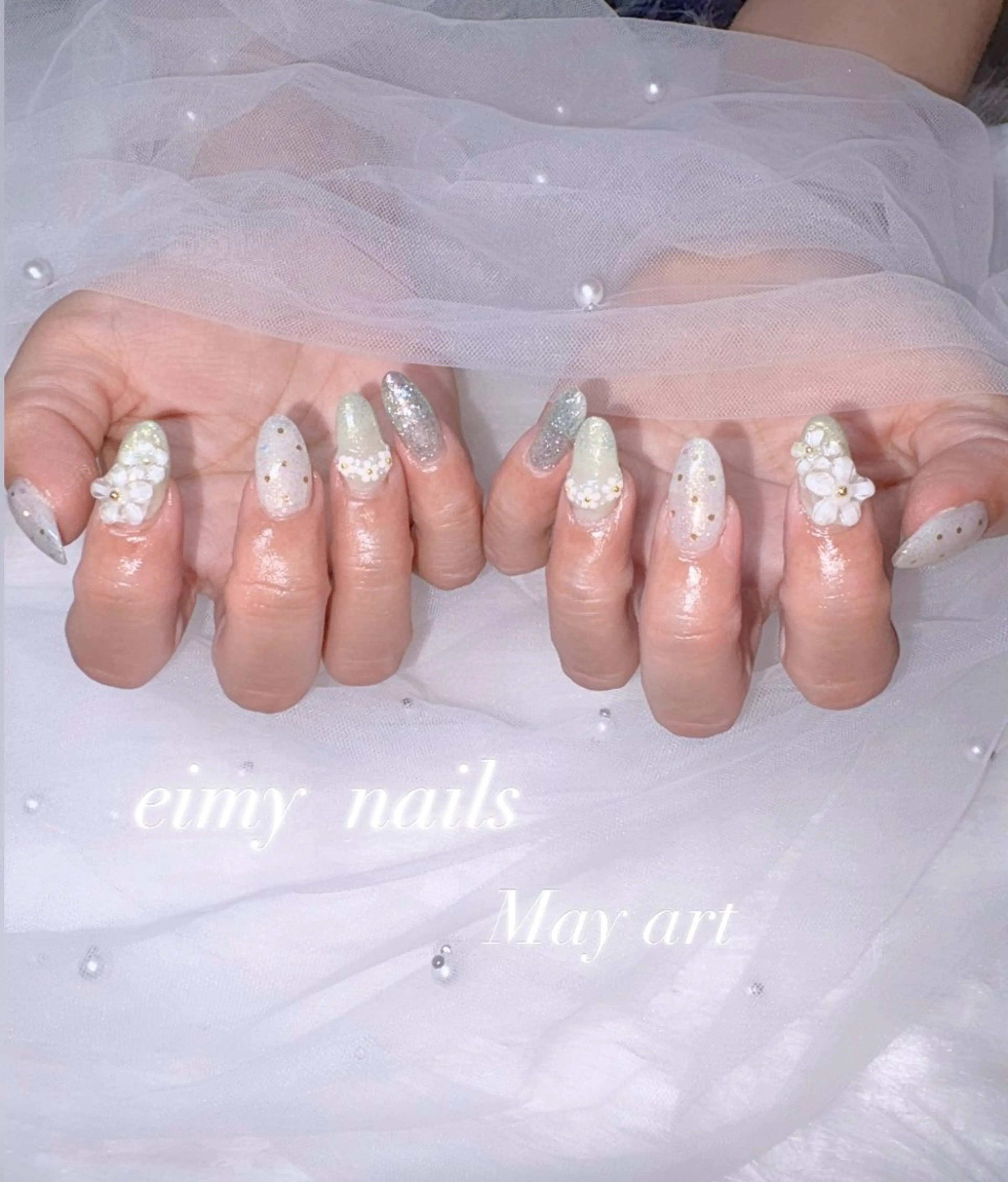ネイル オーロラネイル ドット フラッシュネイル フラワーネイル グラデーション ハンドネイル eimy nails♡のネイルデザイン