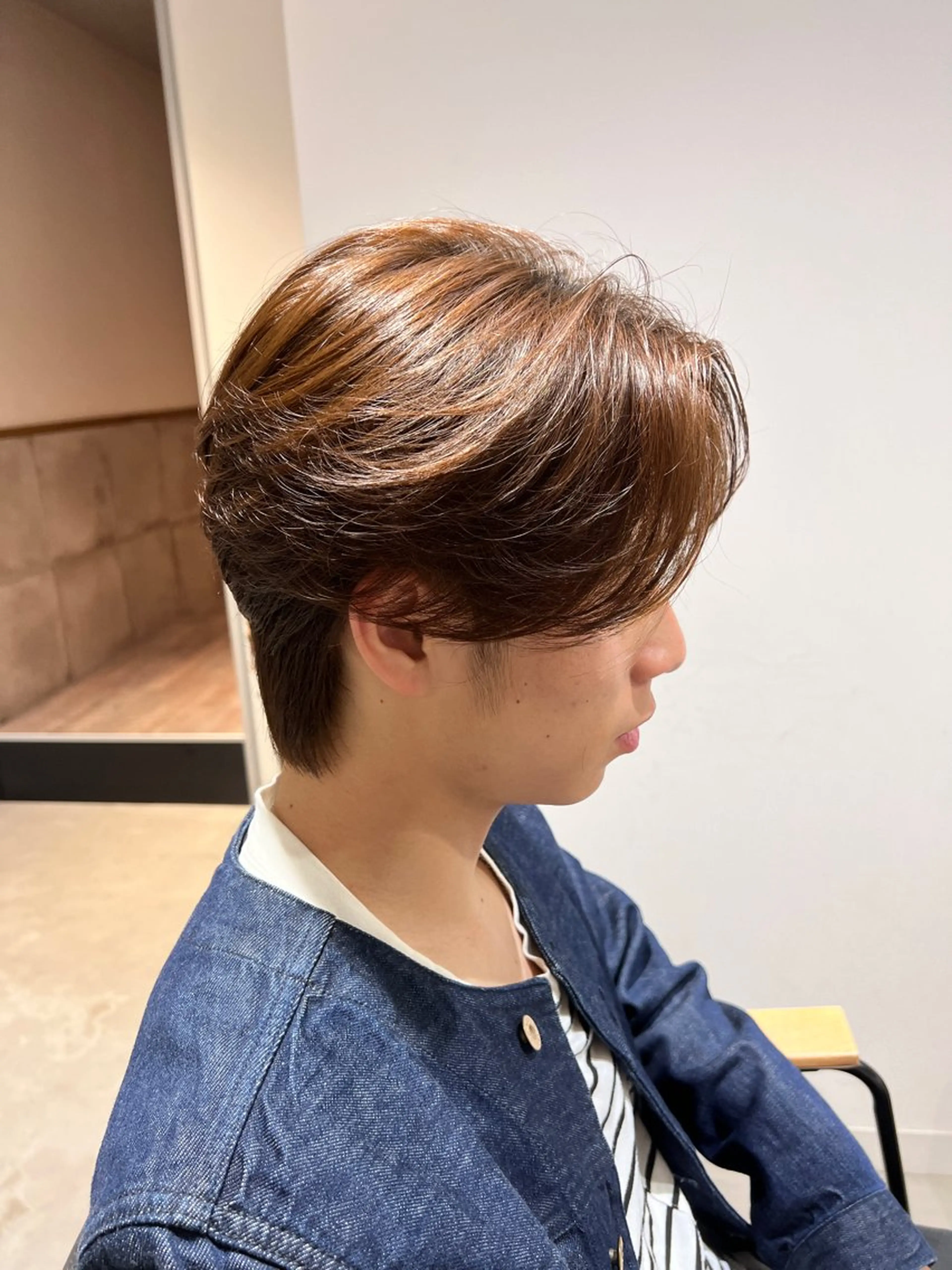 ミディアム パーマ メンズ ミディアムパーマ センターパート メンズ韓国風 メンズパーマ 韓国風ヘア カット パーマ メンズカットパーマ ✂️ JOYAのヘアスタイル