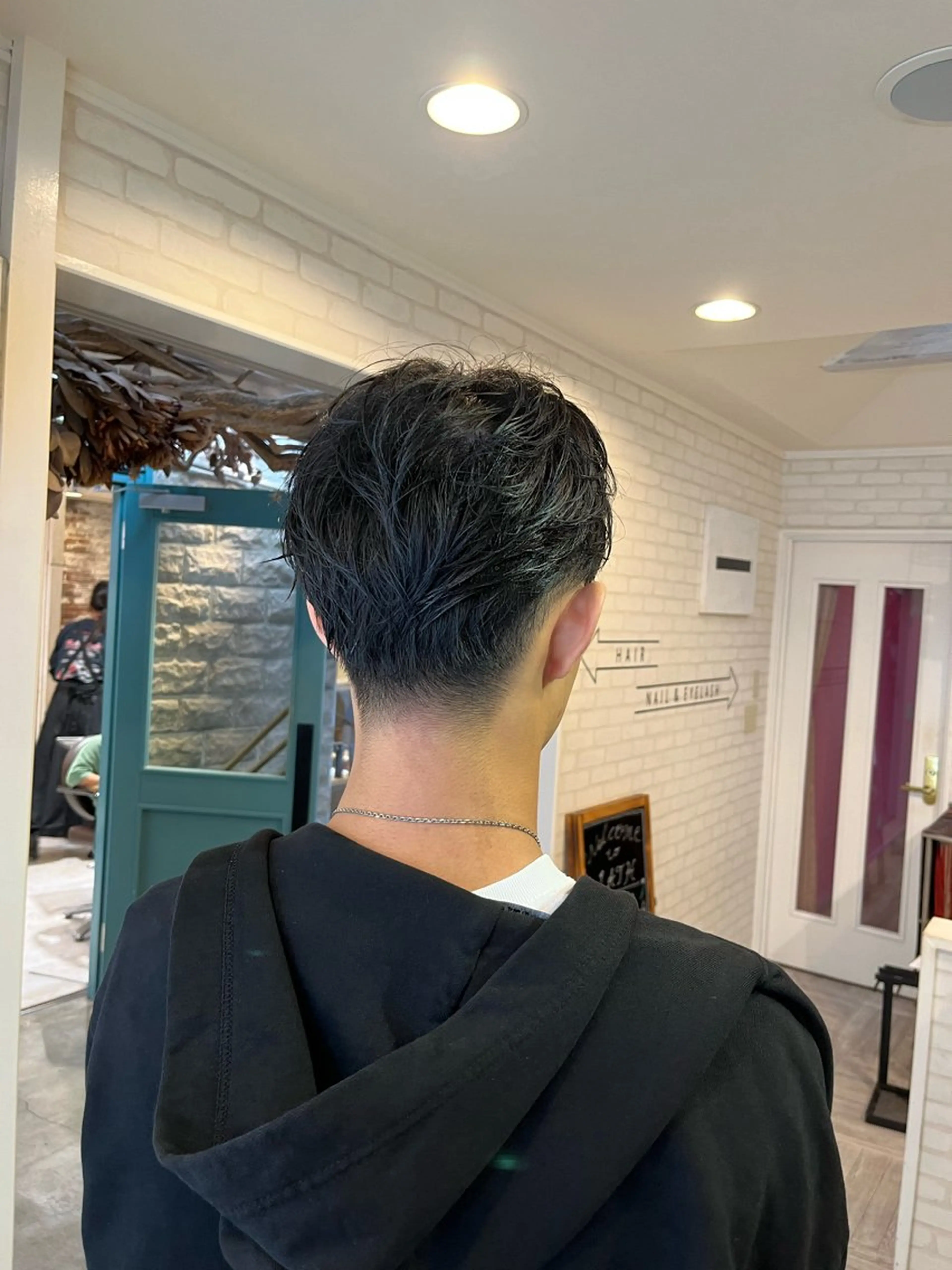 カラー 黒髪 ブルーカラー ブルーブラック カット ヘアカラー 阿部 うららのヘアスタイル