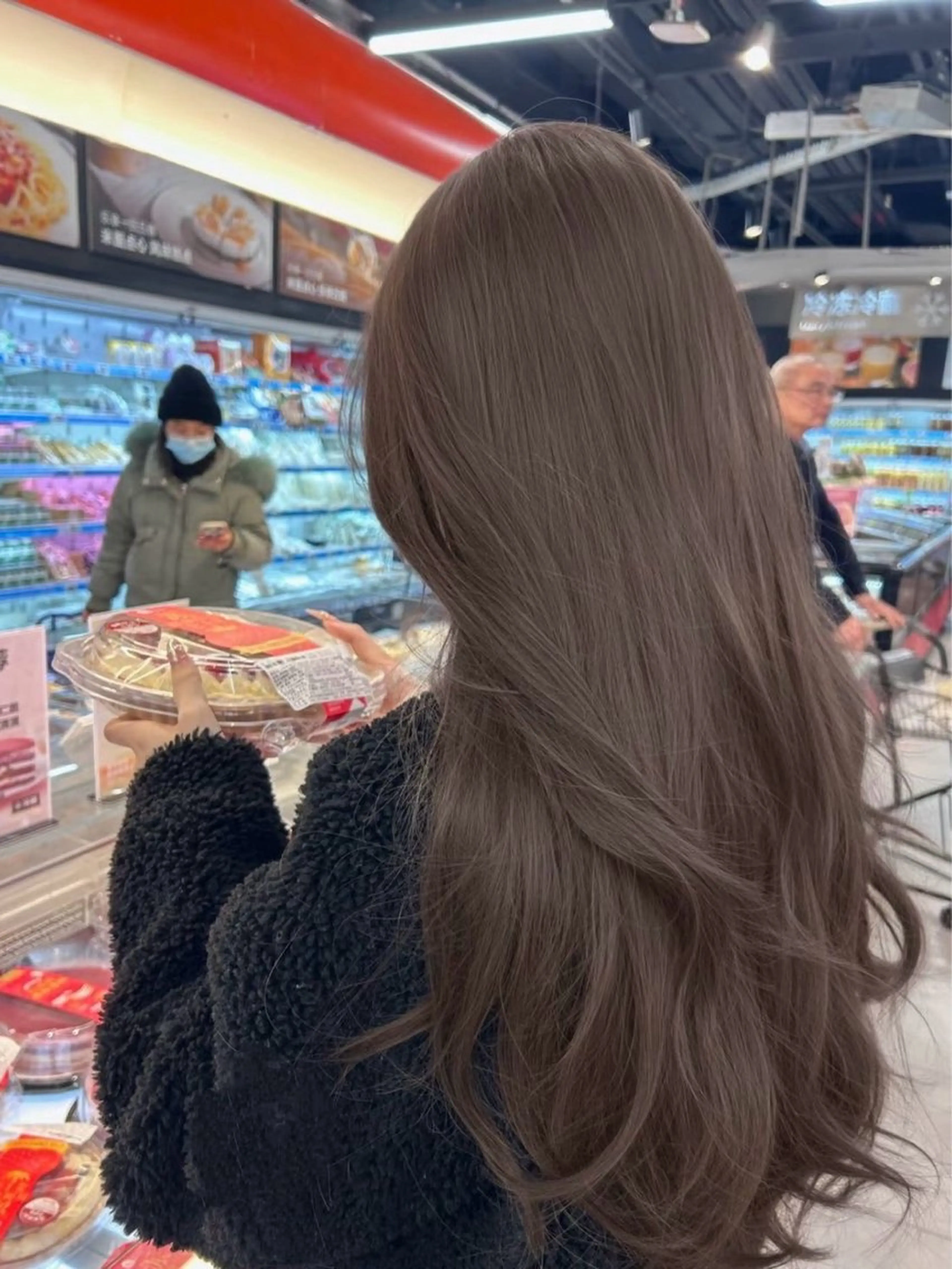 カラー 韓国っぽ×透け感🪽 Fumi 🤍のヘアスタイル