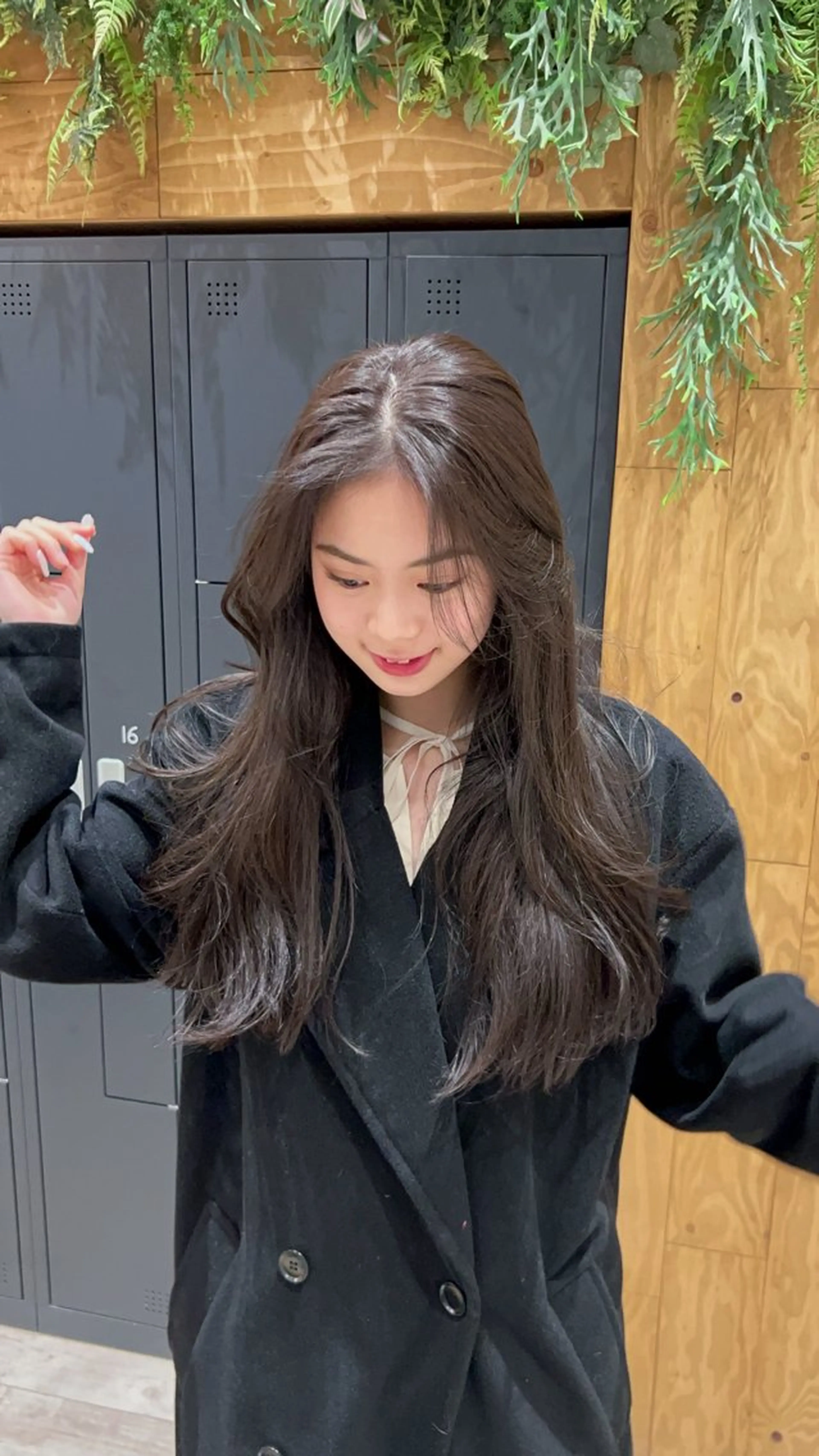 セミロング i.osaka所属・たつ/レイヤーカット 顔周り/髪質改善のヘアスタイル