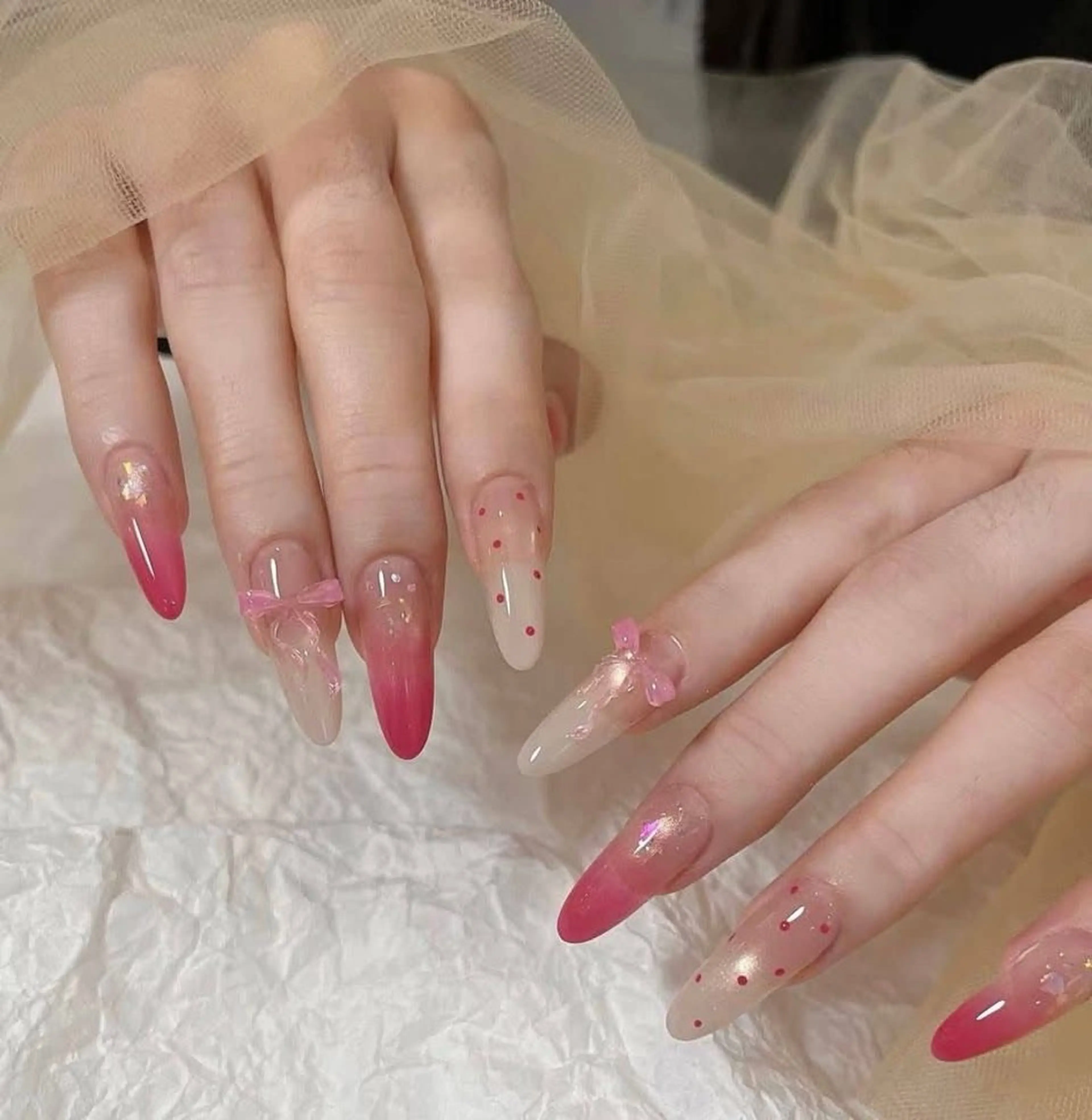 カラー グラデーションカラー ピンクカラー ハンドネイル AIN Nailのネイルデザイン