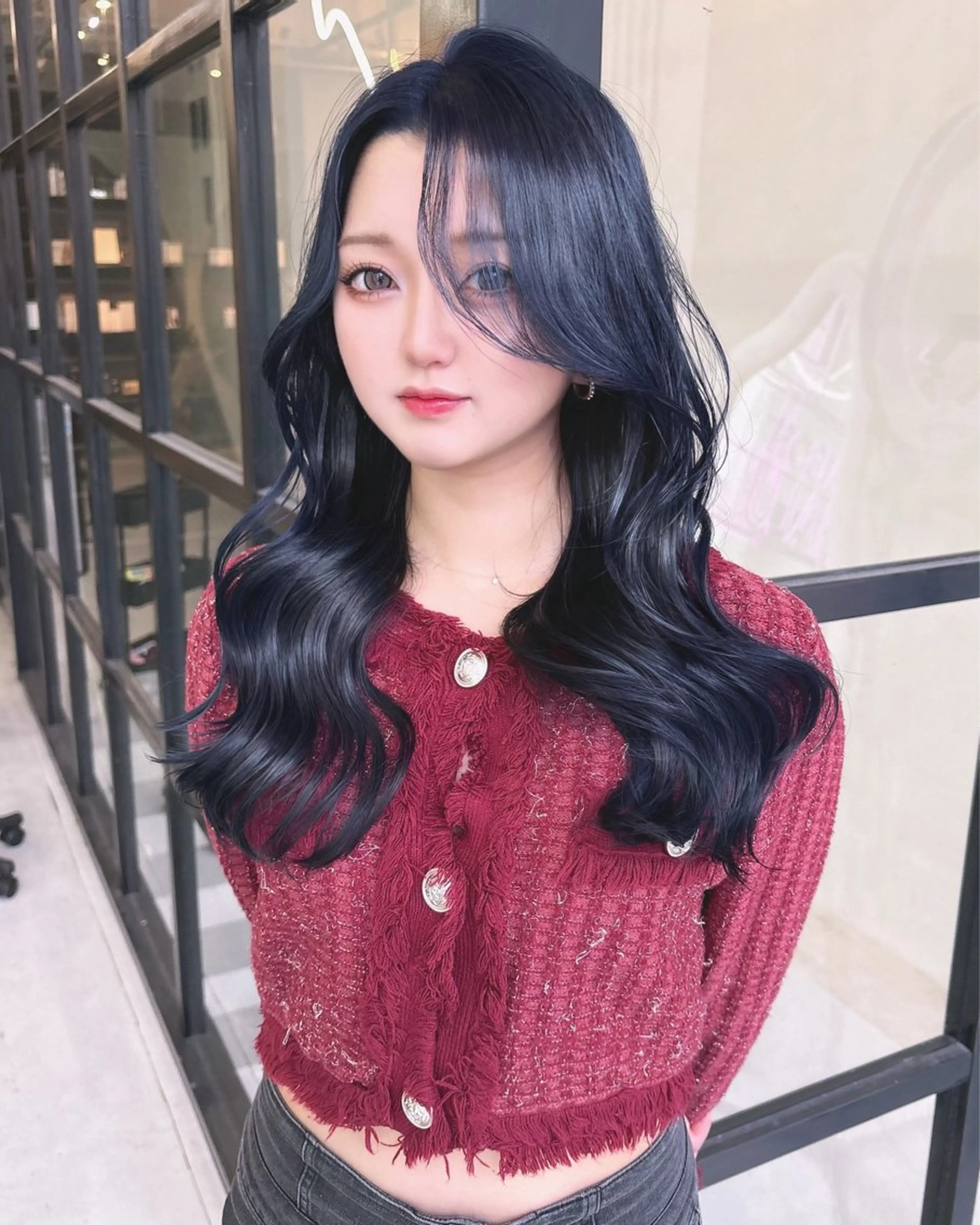 カラー 黒髪 ブルーカラー ブルーブラック カット ヘアカラー Maison Halu YUKIのヘアスタイル
