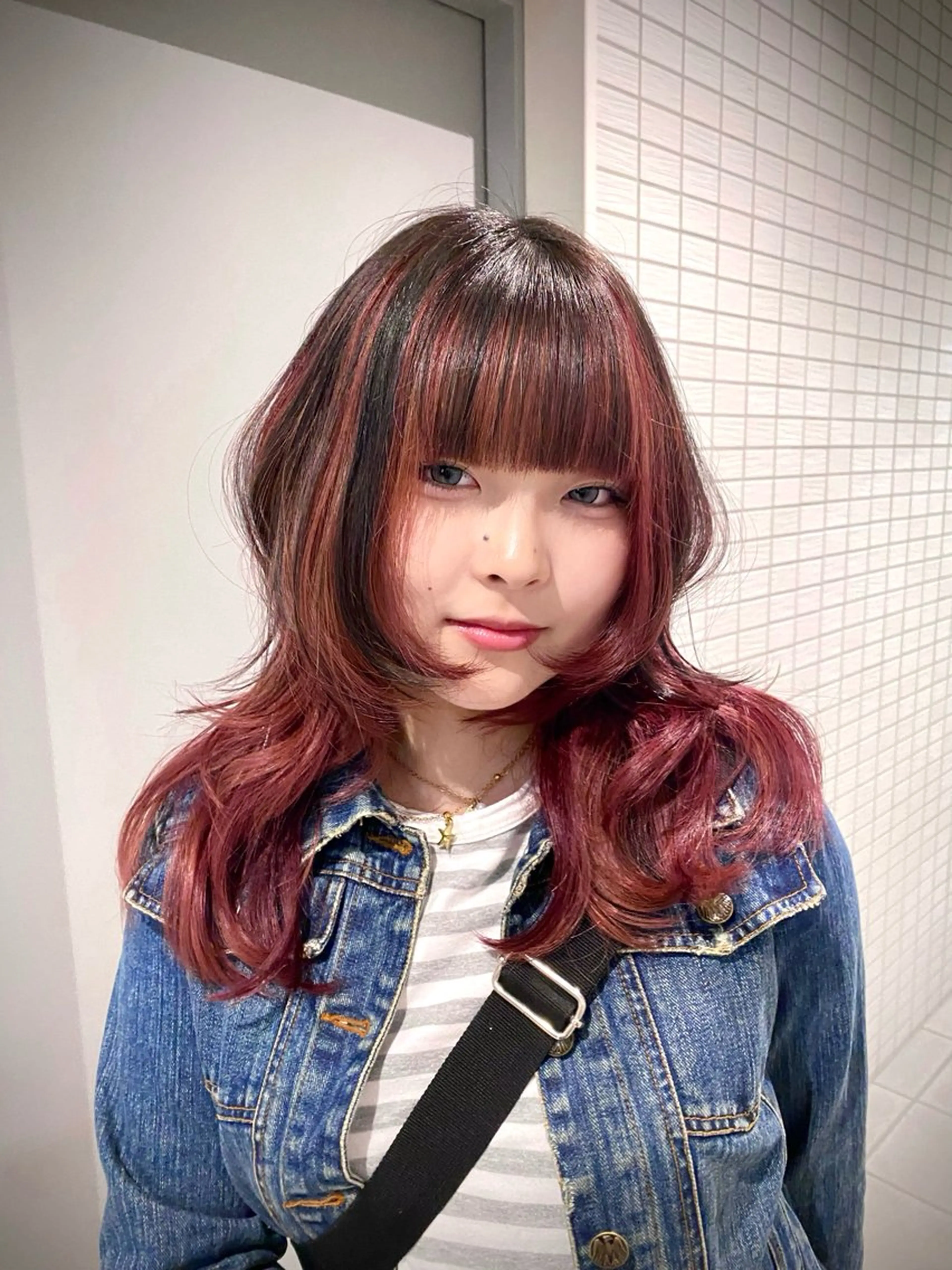 セミロング ブリーチ/レイヤ ーカット🎼MEIのヘアスタイル
