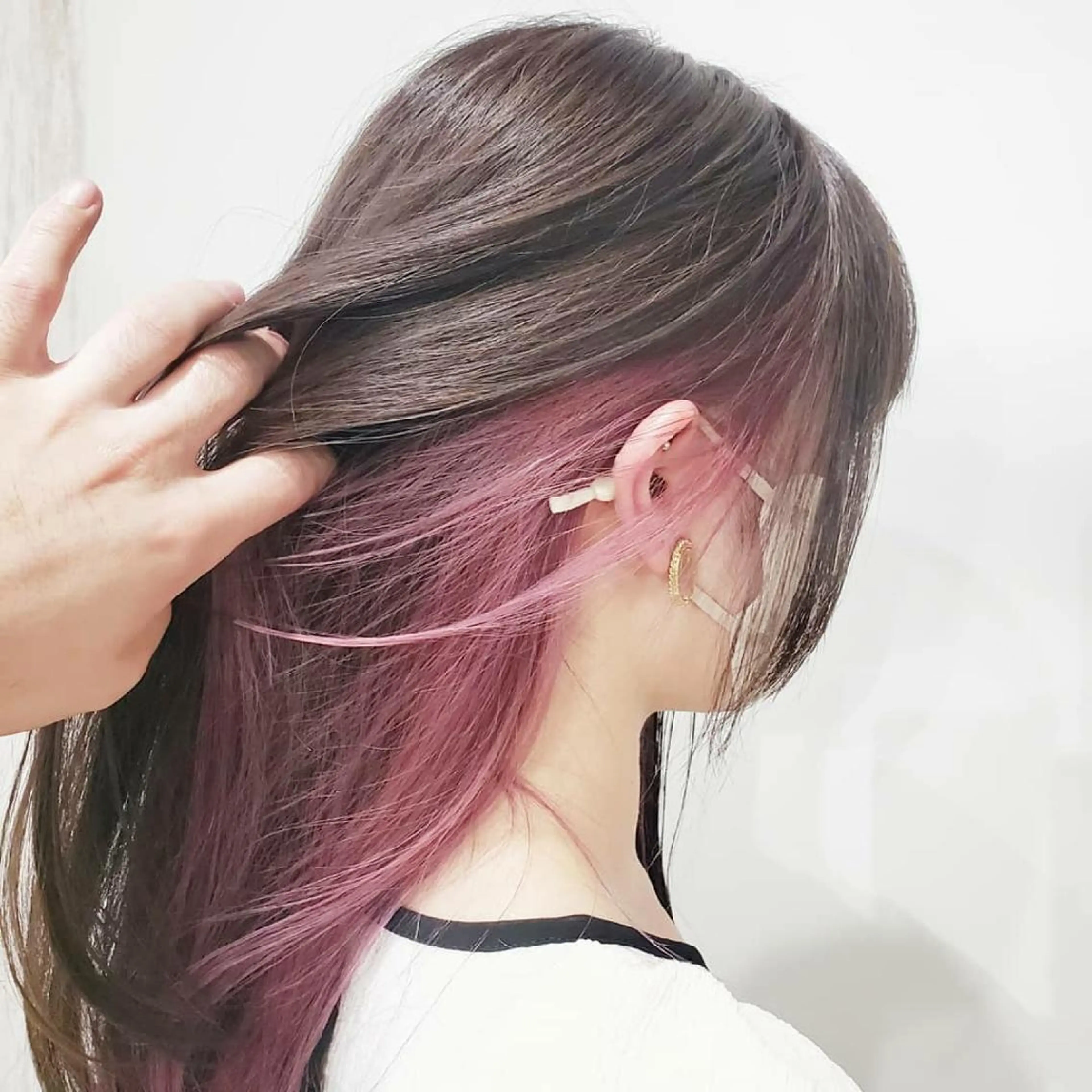 カラー ロング ピンクカラー ヘアカラー デザインカラー 小西勇次のヘアスタイル