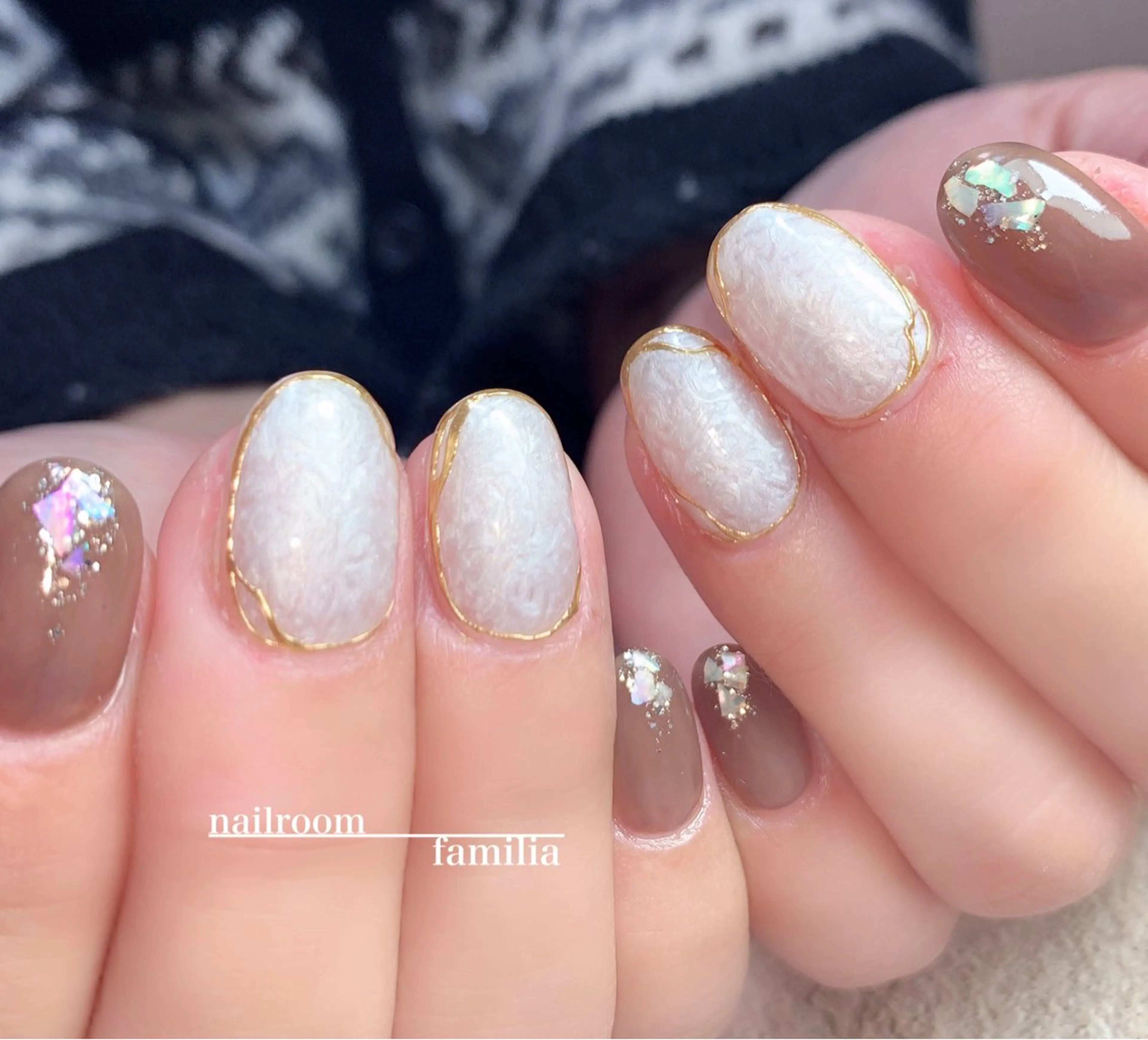 ネイル ミラーネイル ハンドネイル -nailroom- familiaのネイルデザイン