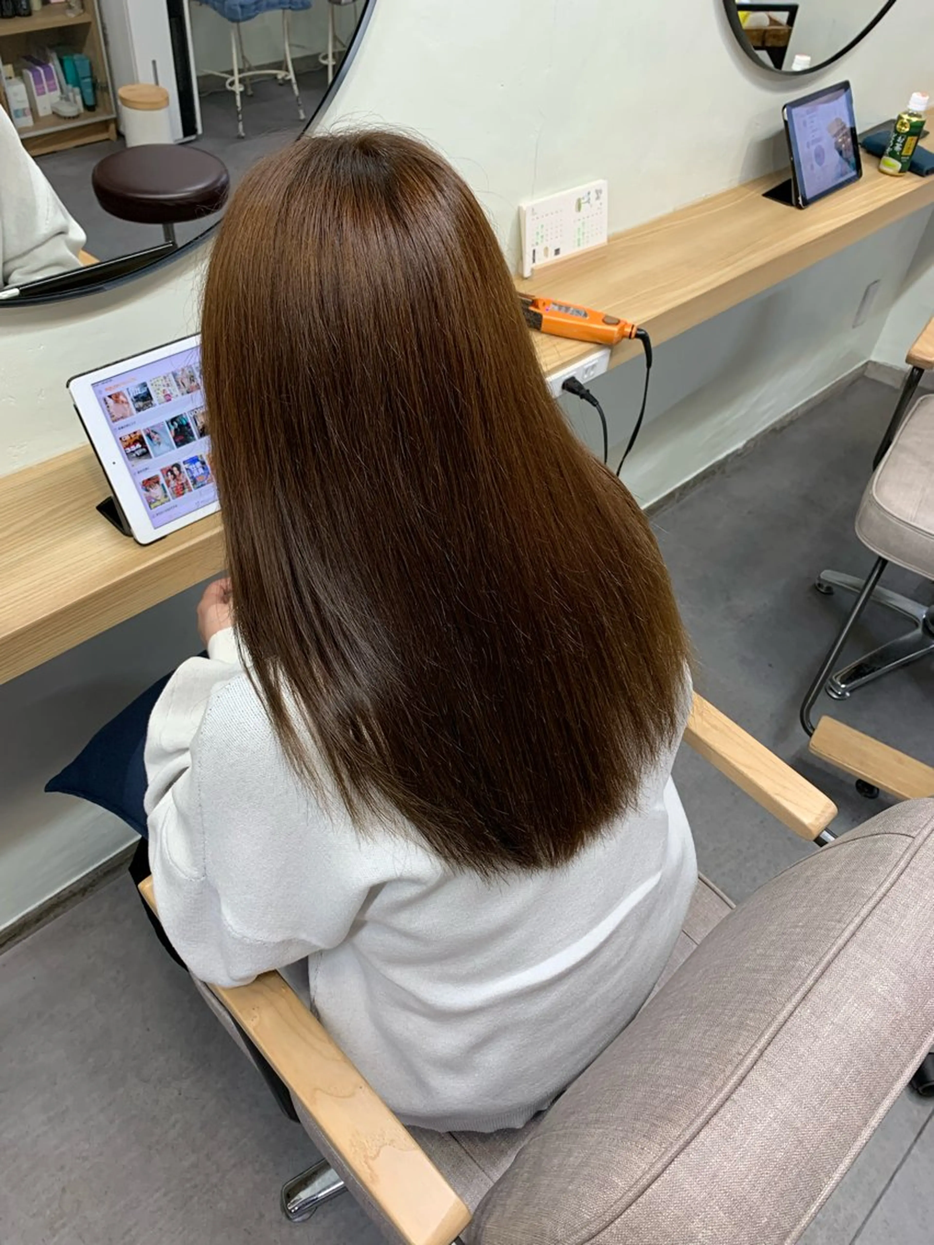 セミロング ケアカラー 照井 耀のヘアスタイル