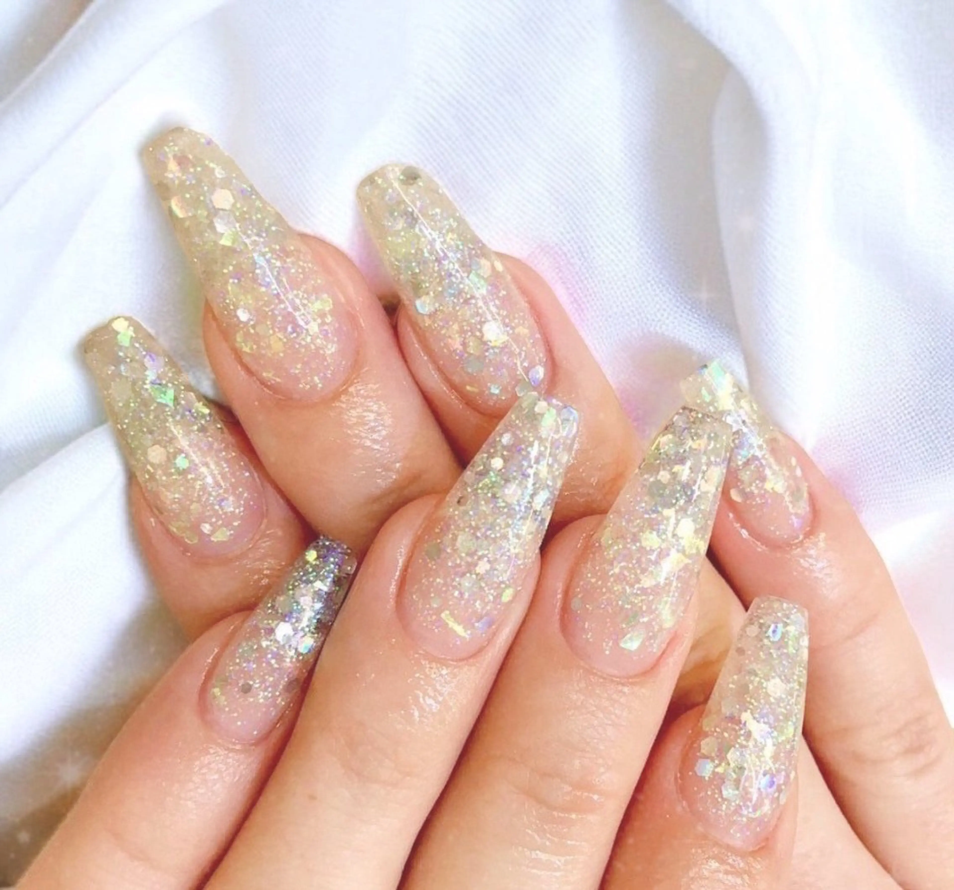 ネイル ラメ(グリッター) ホワイト ハンドネイル Best Nail Yu🎀🫧のネイルデザイン