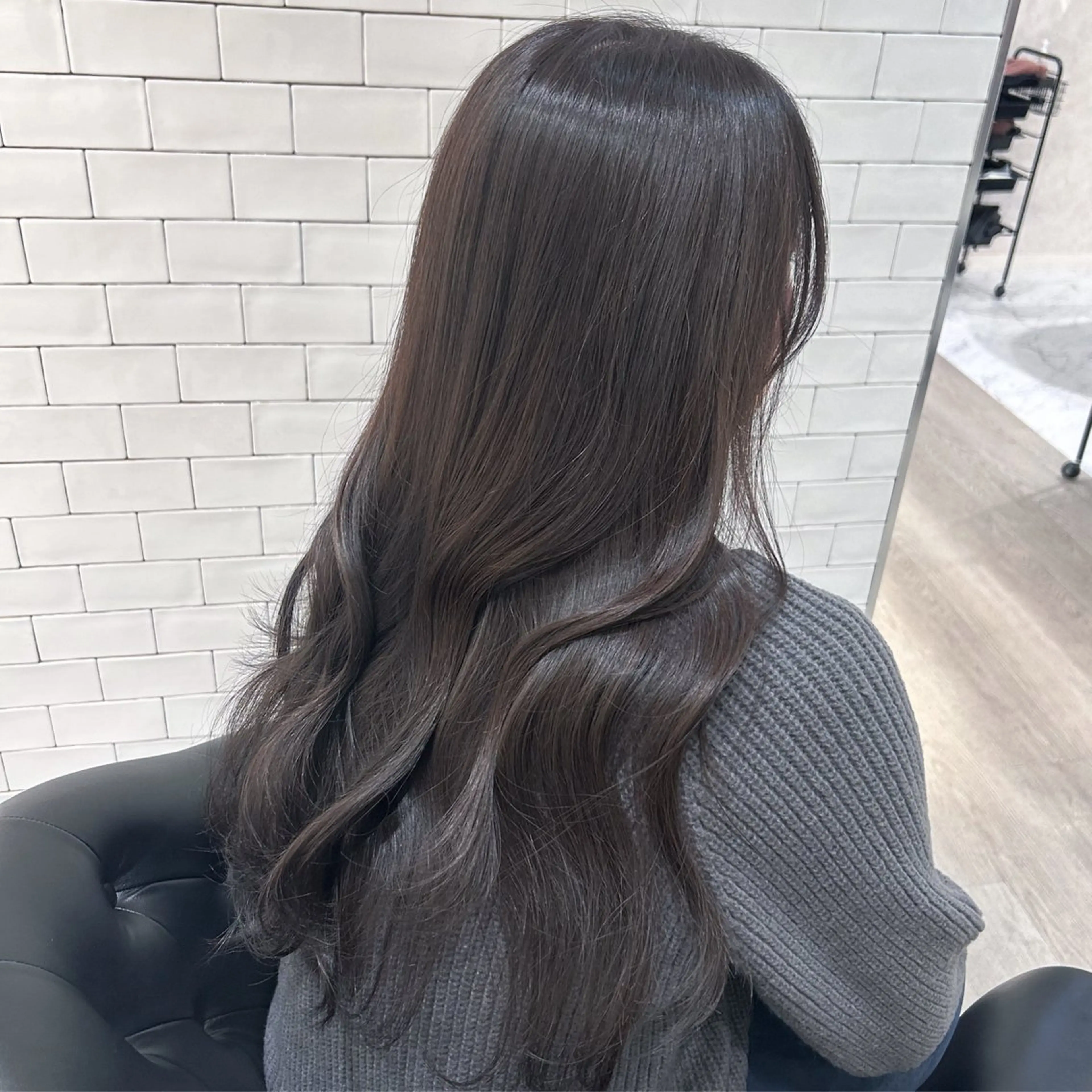 ロング カラー カット ヘアカラー トリートメント emi/髪質改善/ 韓国風/艶カラーのヘアスタイル