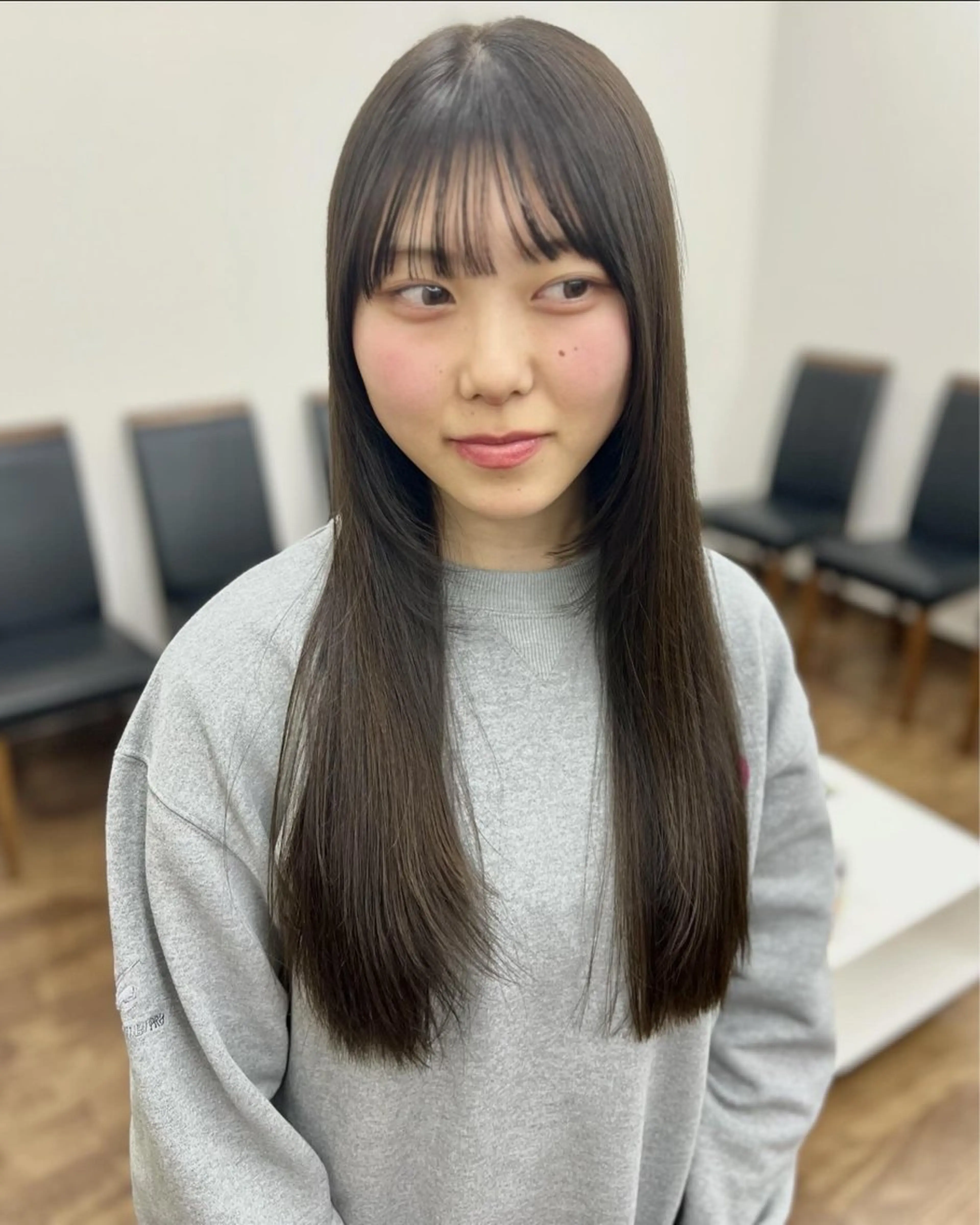 ロング カット ヘアカラー トリートメント AQAFit所属・藤野 莉奈のヘアスタイル