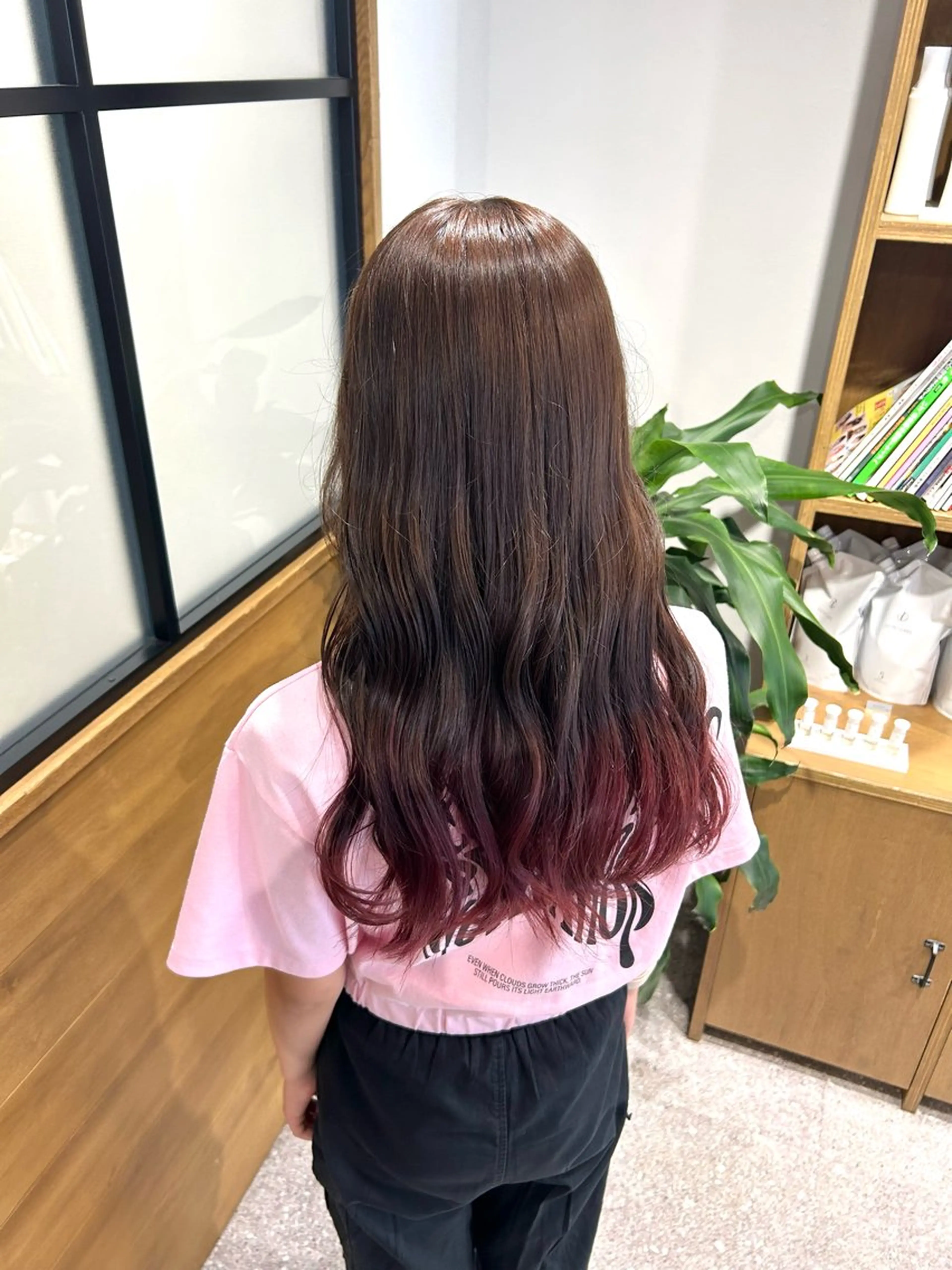 ロング ヘアカラー やなぎさわ はるなのヘアスタイル