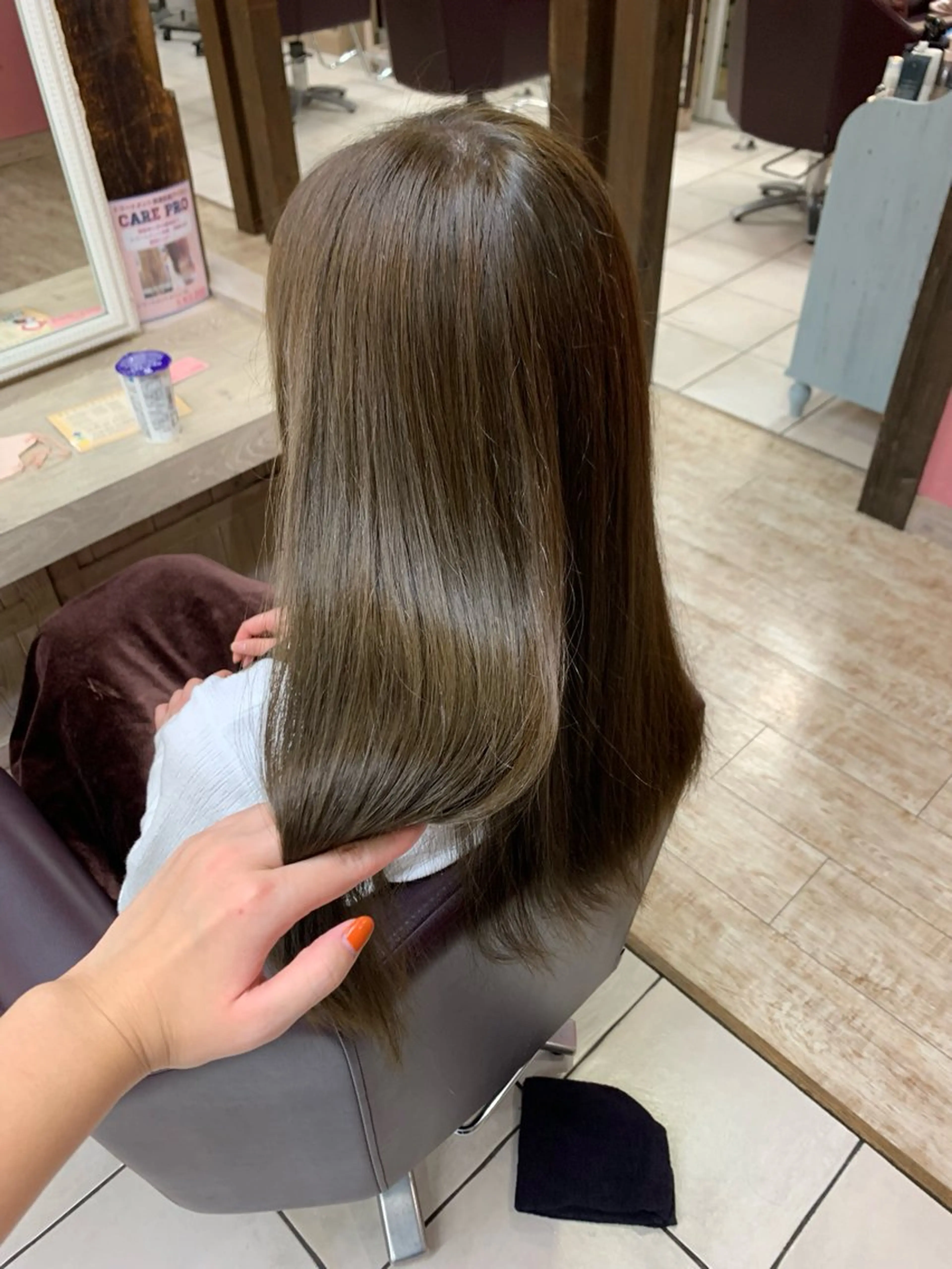カラー オリーブカラー カット 小林 瑞穂のヘアスタイル