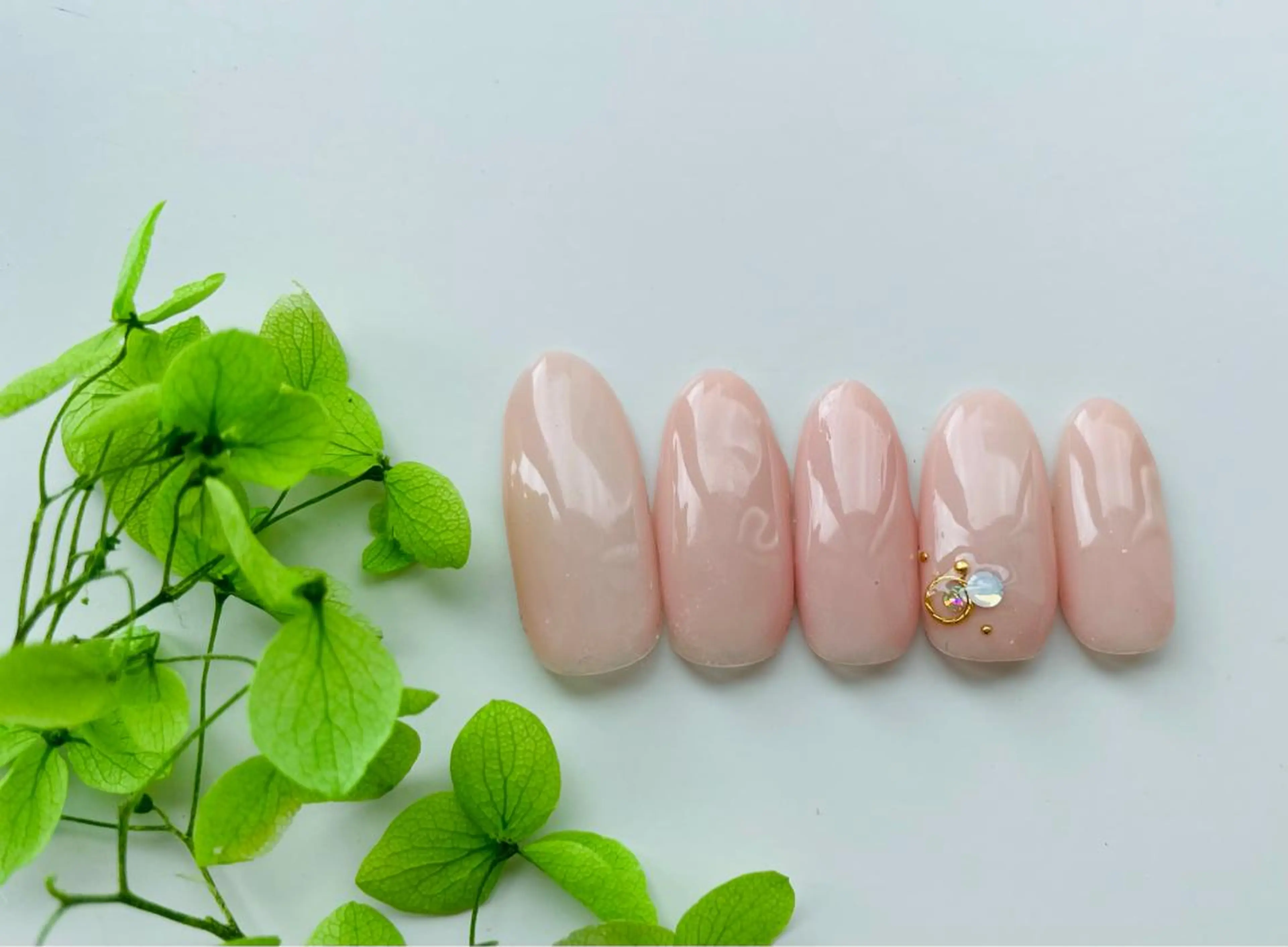 【学生さん限定メニュー】ハンドジェル一色塗り又はグラデーションに一本アレンジの写真