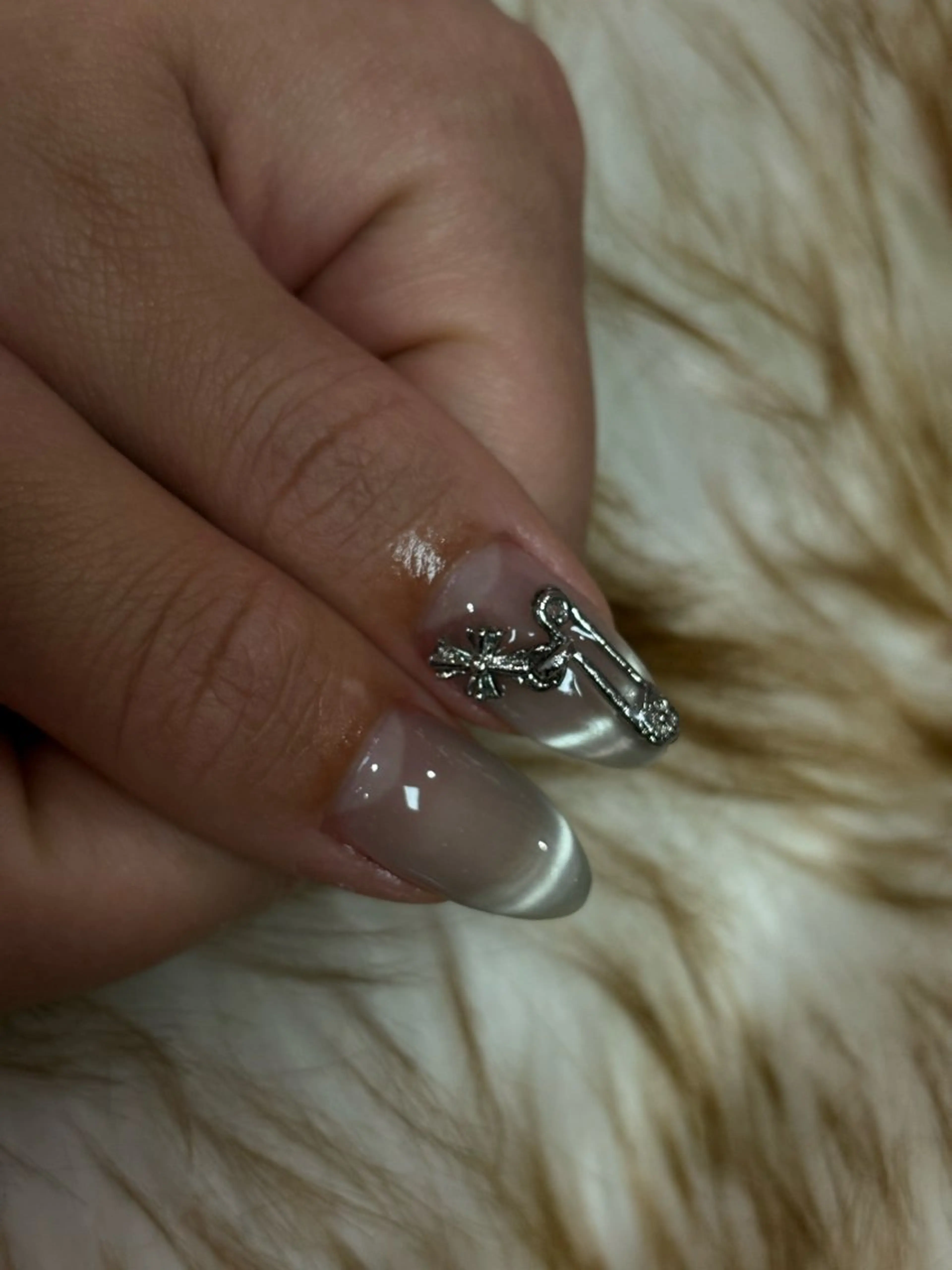 ネイル マグネットネイル Dark Honey Ivyのネイルデザイン