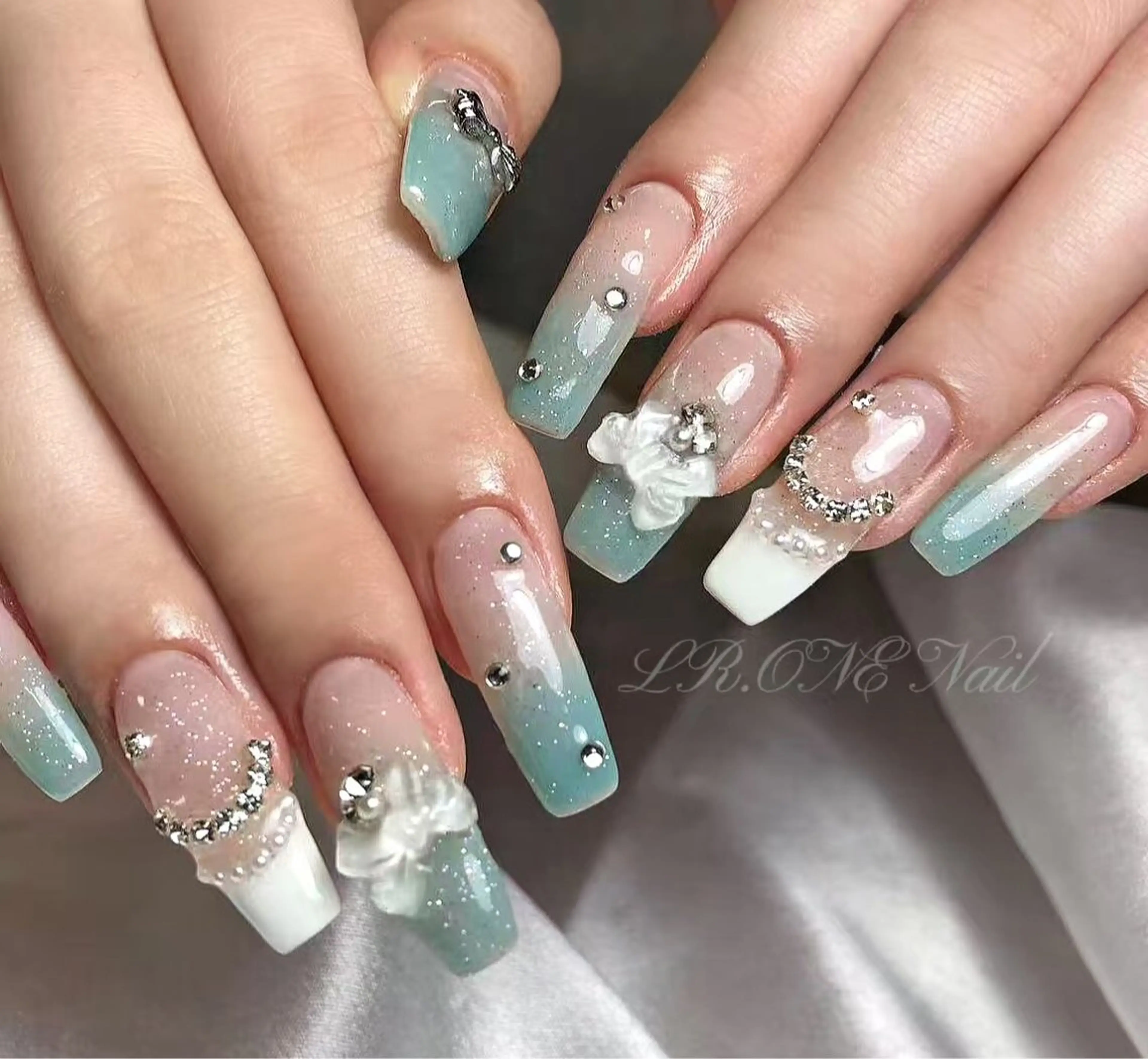 ネイル LR.ONE ヨウのネイルデザイン